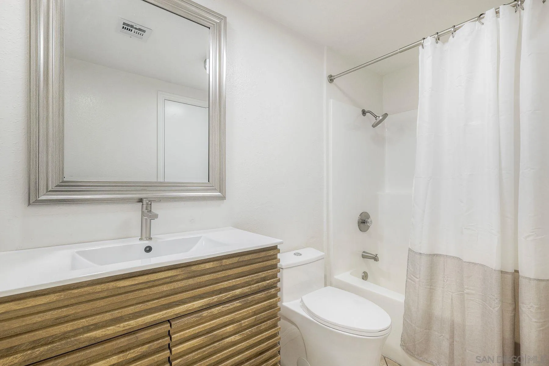 Photo #16: 250038716 Listing: Photo #16