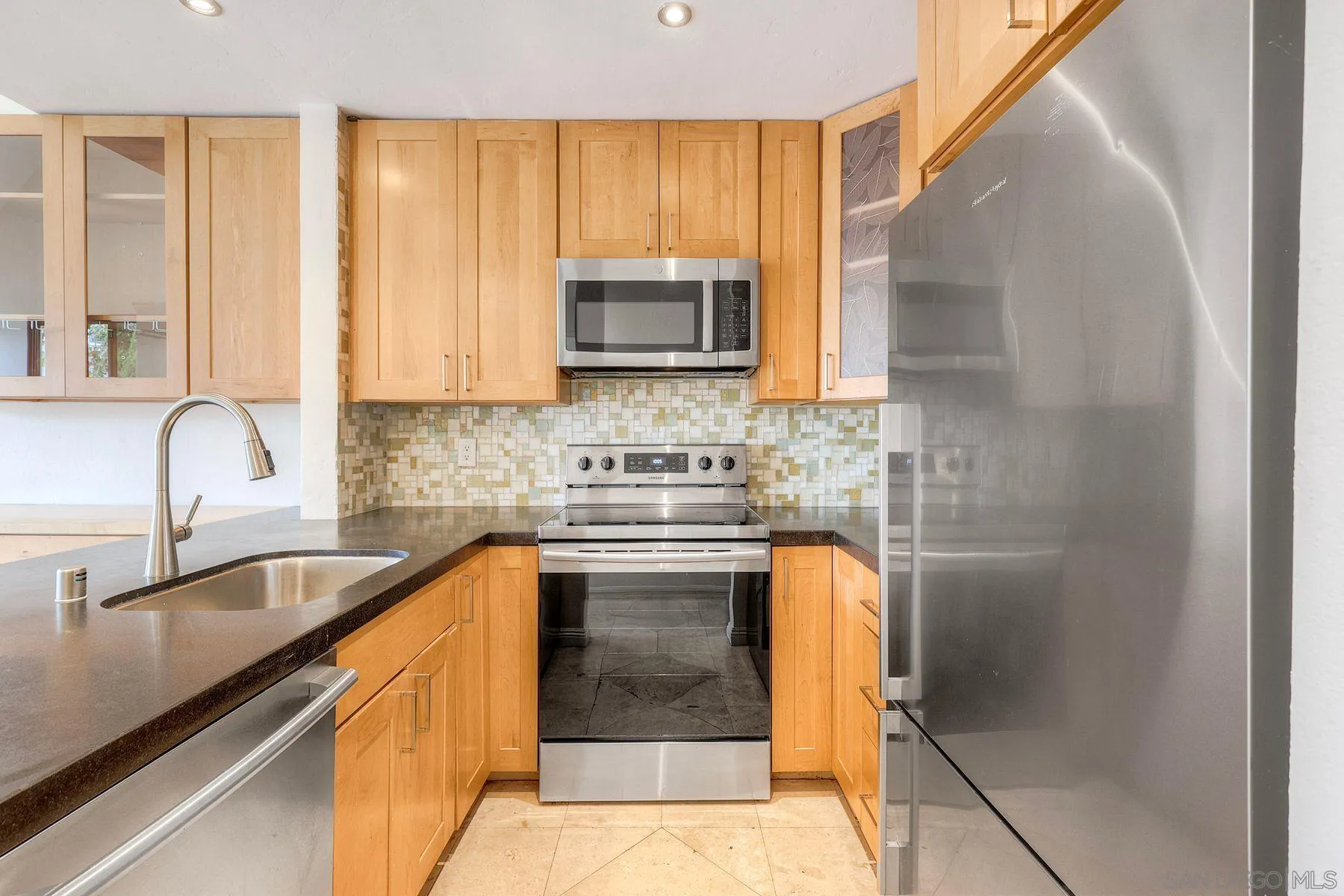 Photo #5: 250038716 Listing 