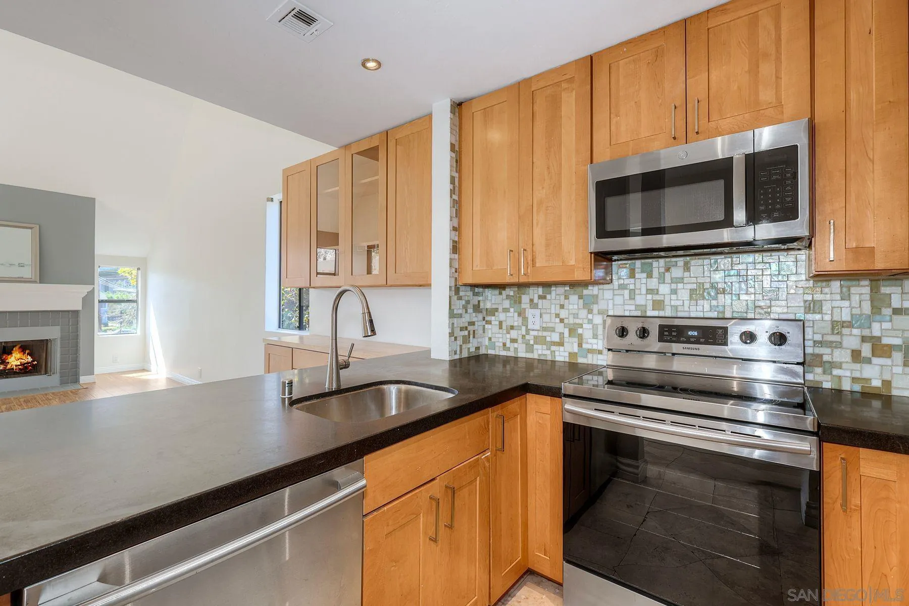 Photo #7: 250038716 Listing: Photo #7