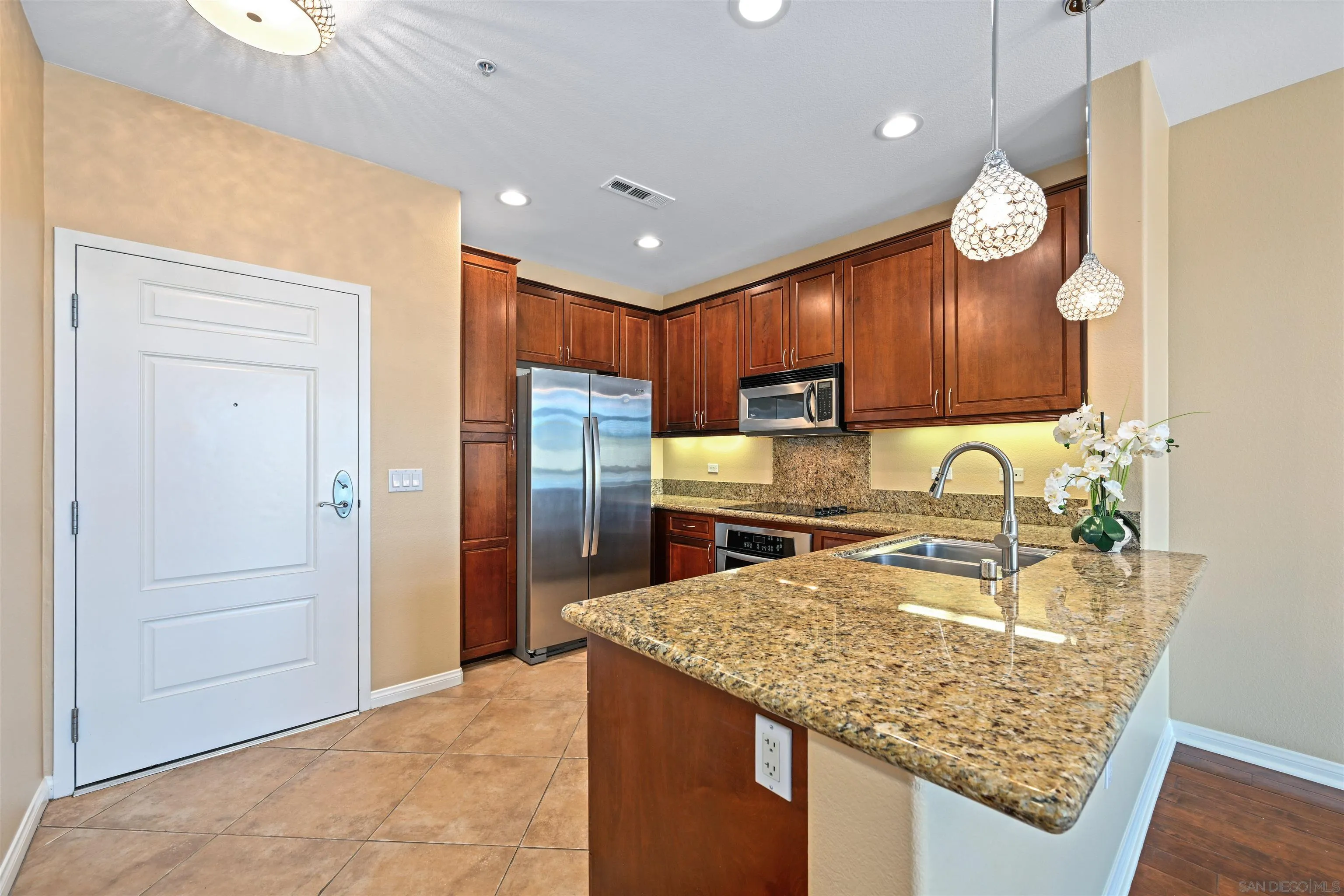 Photo #5: 250038718 Listing 