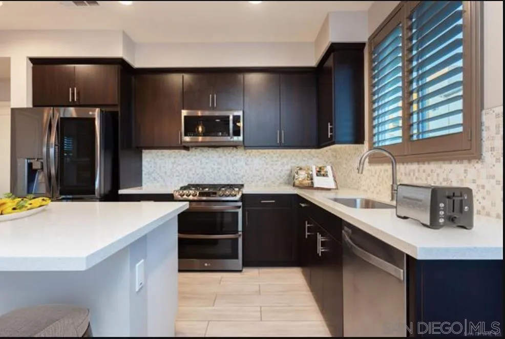 Photo #5: 250038721 Listing 