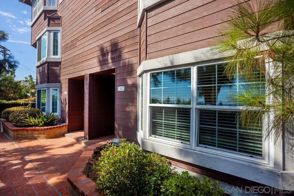 https://cdn.realtyfeed.com/cdn/127/250038723/d2f51ececc8e776a51da85fd0f686df9.webp