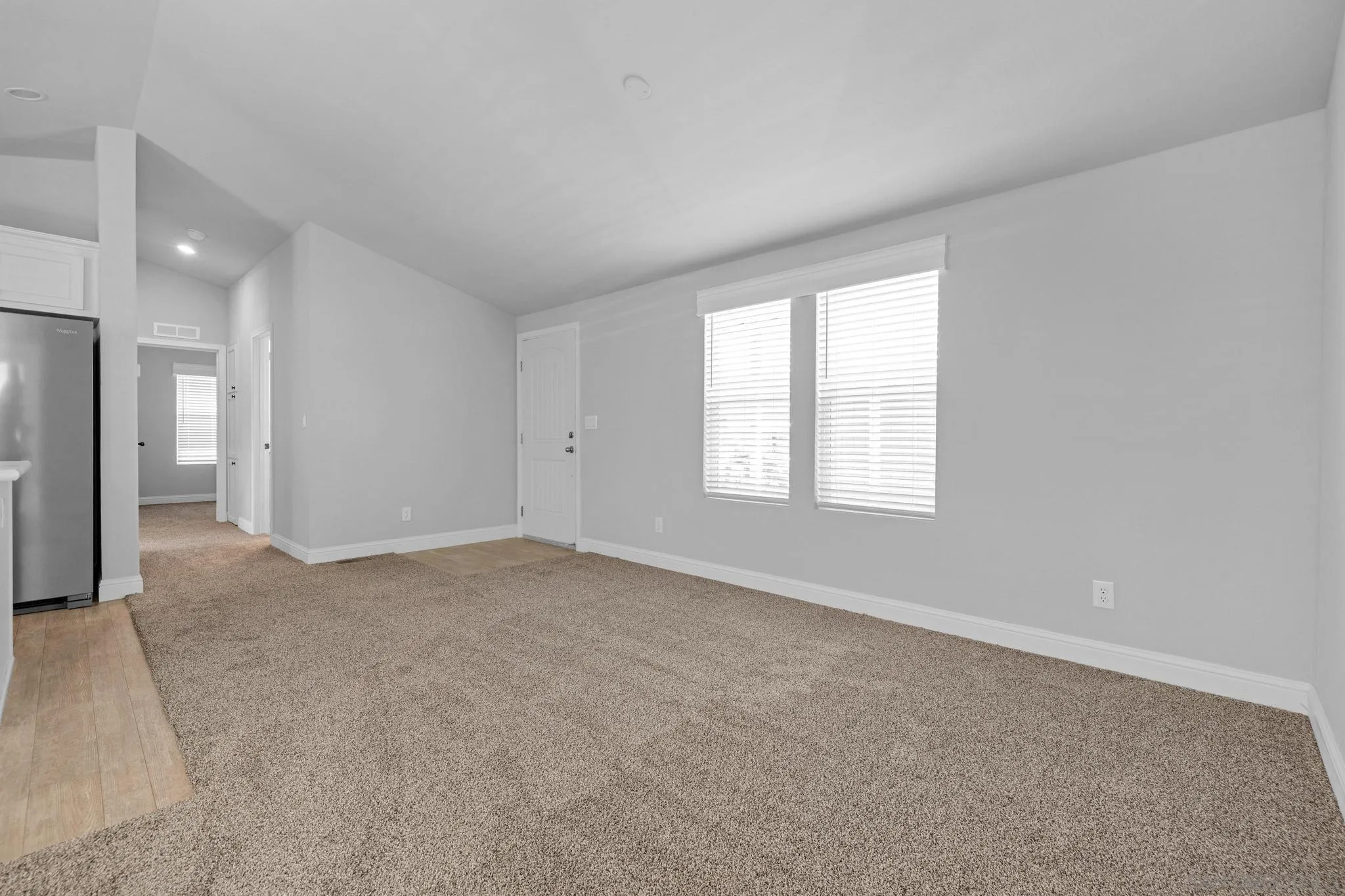https://cdn.realtyfeed.com/cdn/127/250038725/f9b62244b2fb2d7661e71b7a91ba93bd.webp