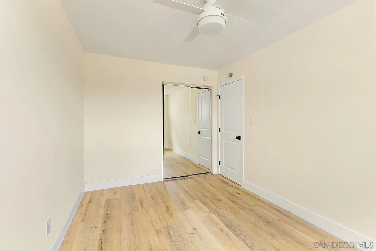 https://cdn.realtyfeed.com/cdn/127/250038729/eaaf06c17f9ff06076a7e67fc85c858b.webp
