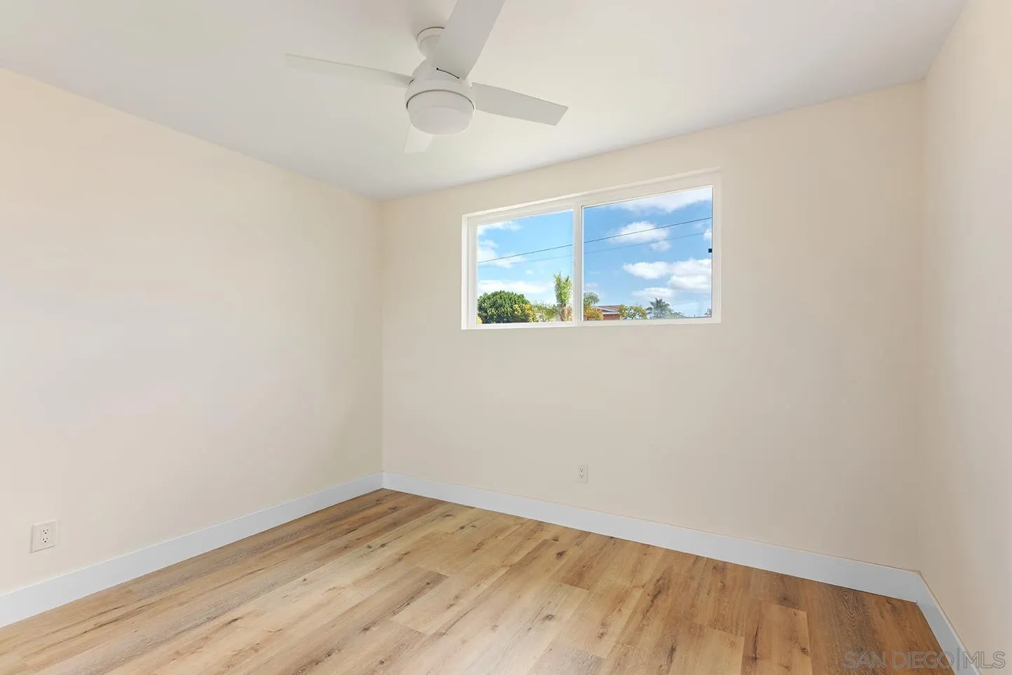 https://cdn.realtyfeed.com/cdn/127/250038729/f1fa66a08a81942cc5a6a164dbe7b1a7.webp