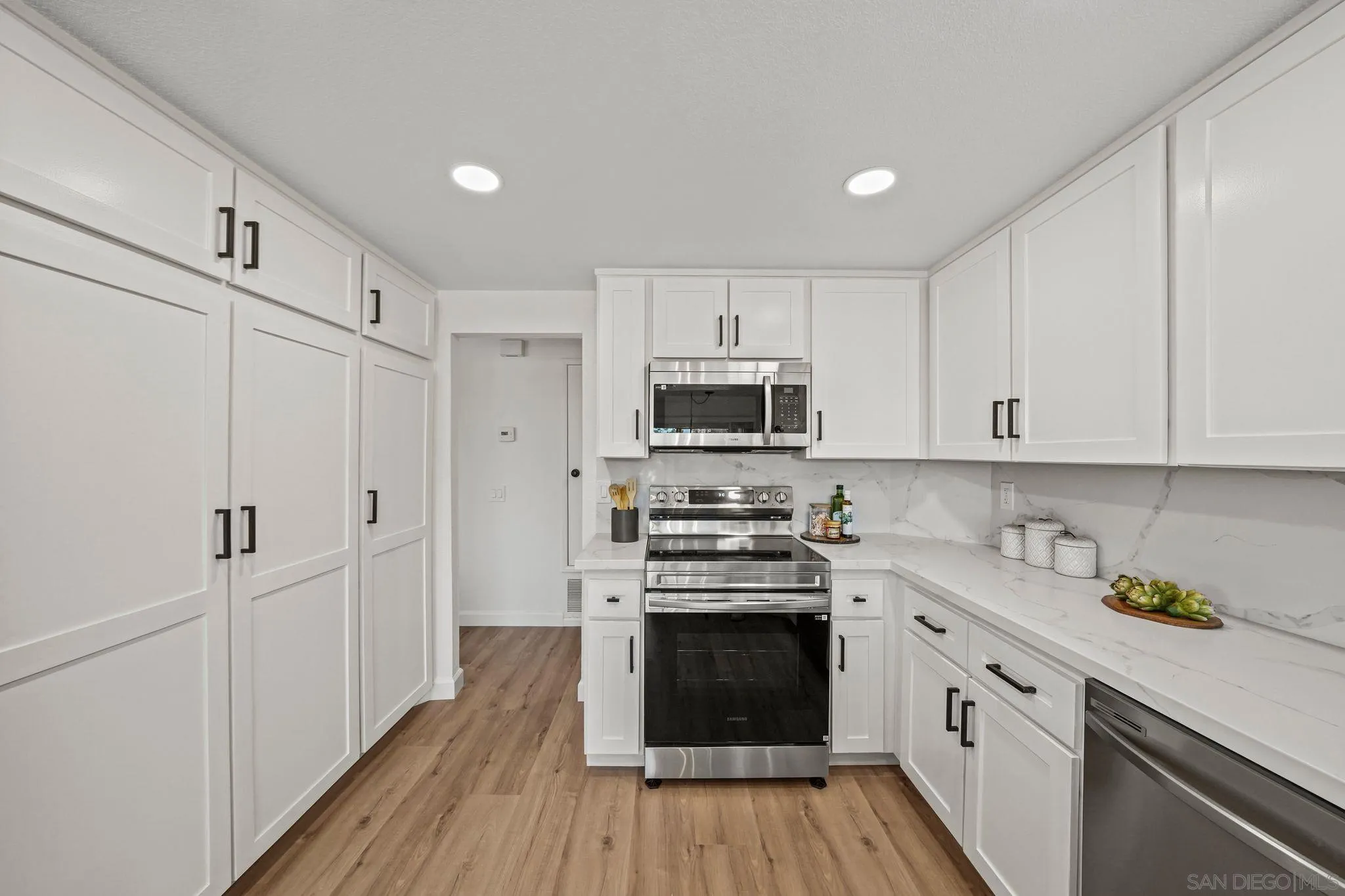 Photo #8: 250038737 Listing: Photo #8