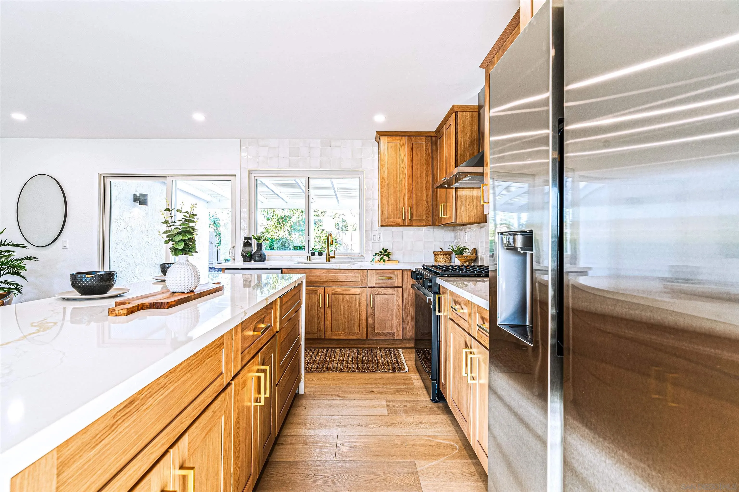 https://cdn.realtyfeed.com/cdn/127/250038740/bfd9ea0c76e311bcfdd7a73d0bd63e9d.webp