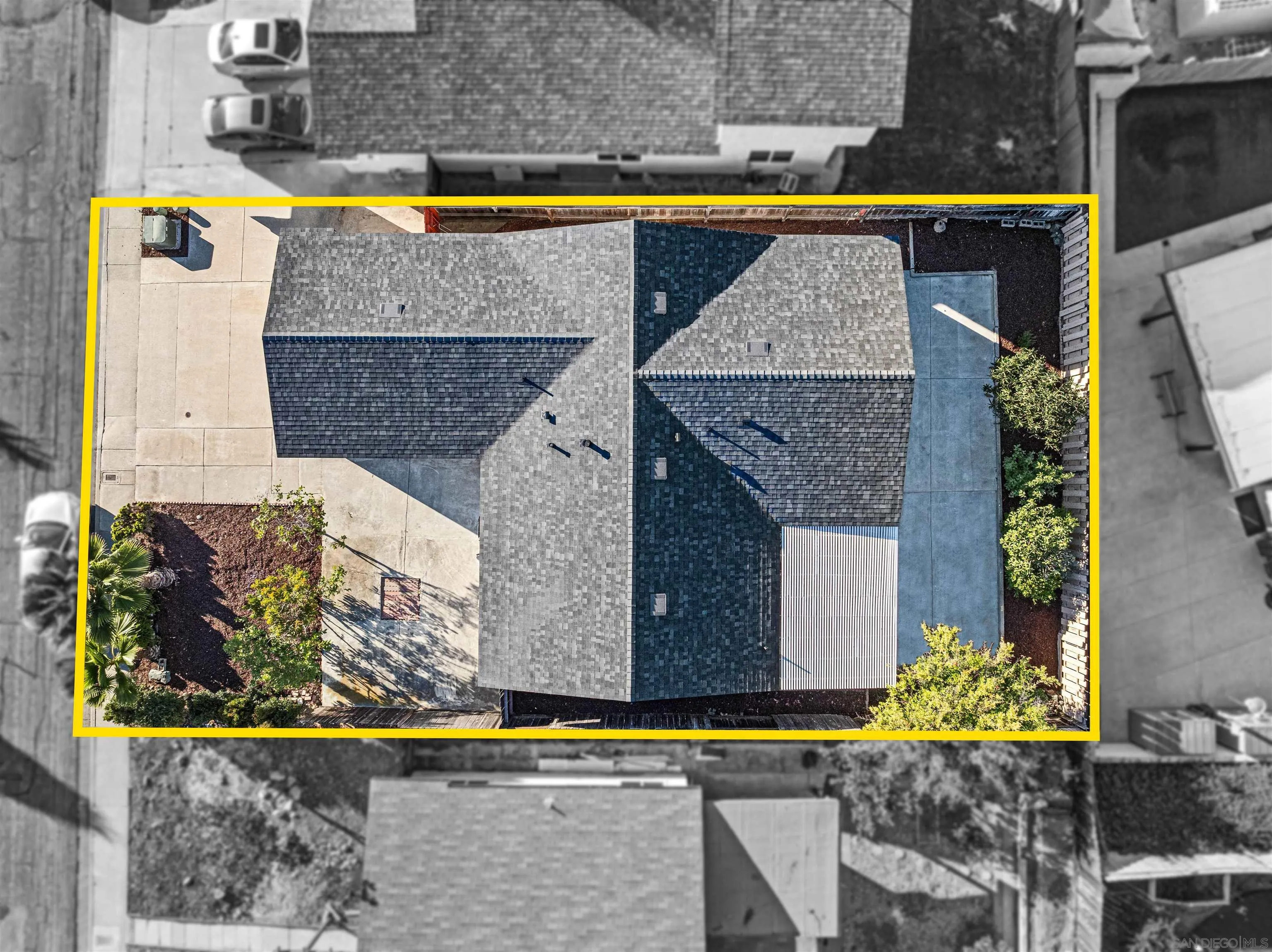 https://cdn.realtyfeed.com/cdn/127/250038740/dc3088ac1f8ee6b16d9de993a37ab2d3.webp