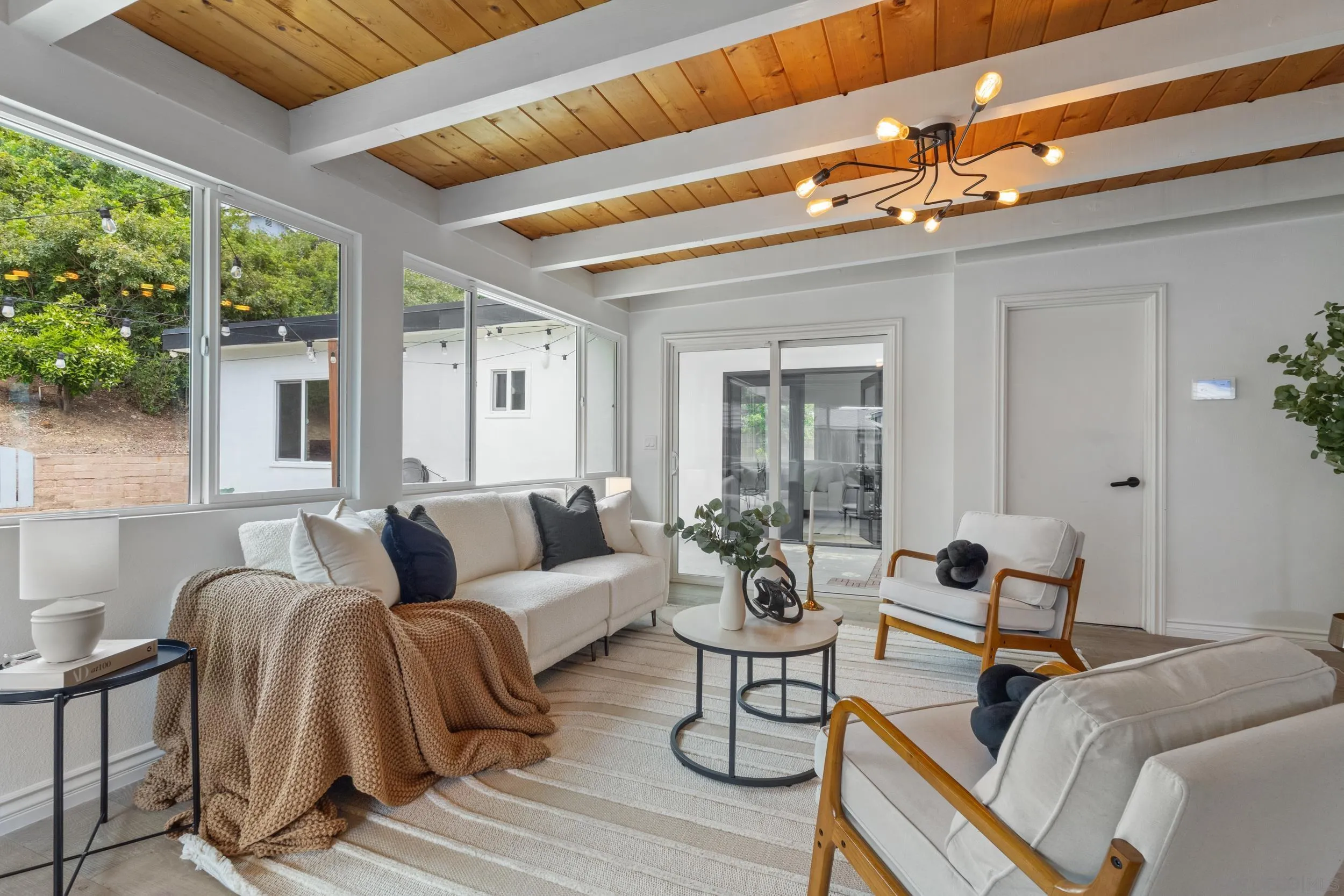 https://cdn.realtyfeed.com/cdn/127/250038745/82d55ed1c8eca219f4c60bf6e63cbc13.webp