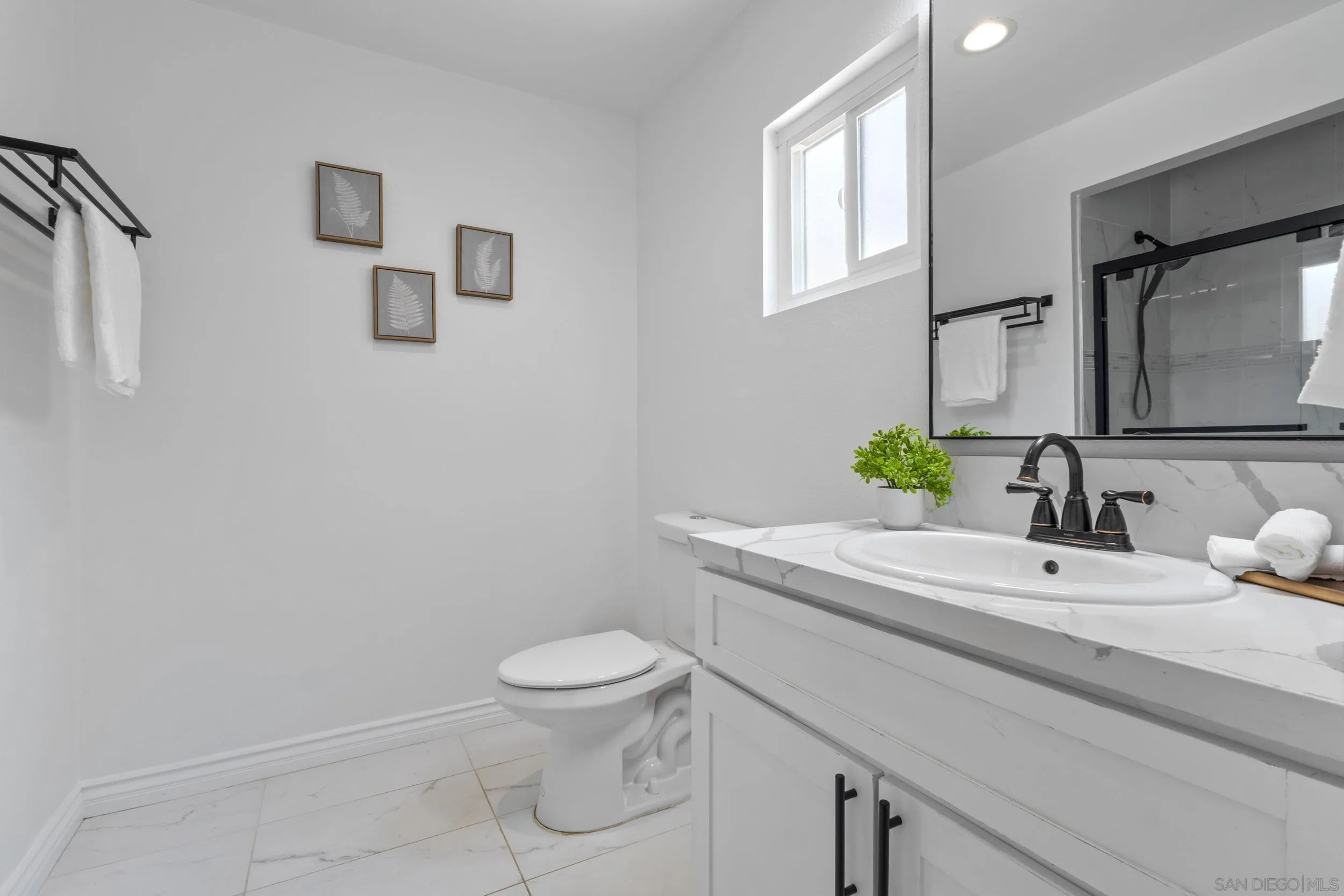 https://cdn.realtyfeed.com/cdn/127/250038745/aee046bcbb282a112057bb9c25d5bb86.webp