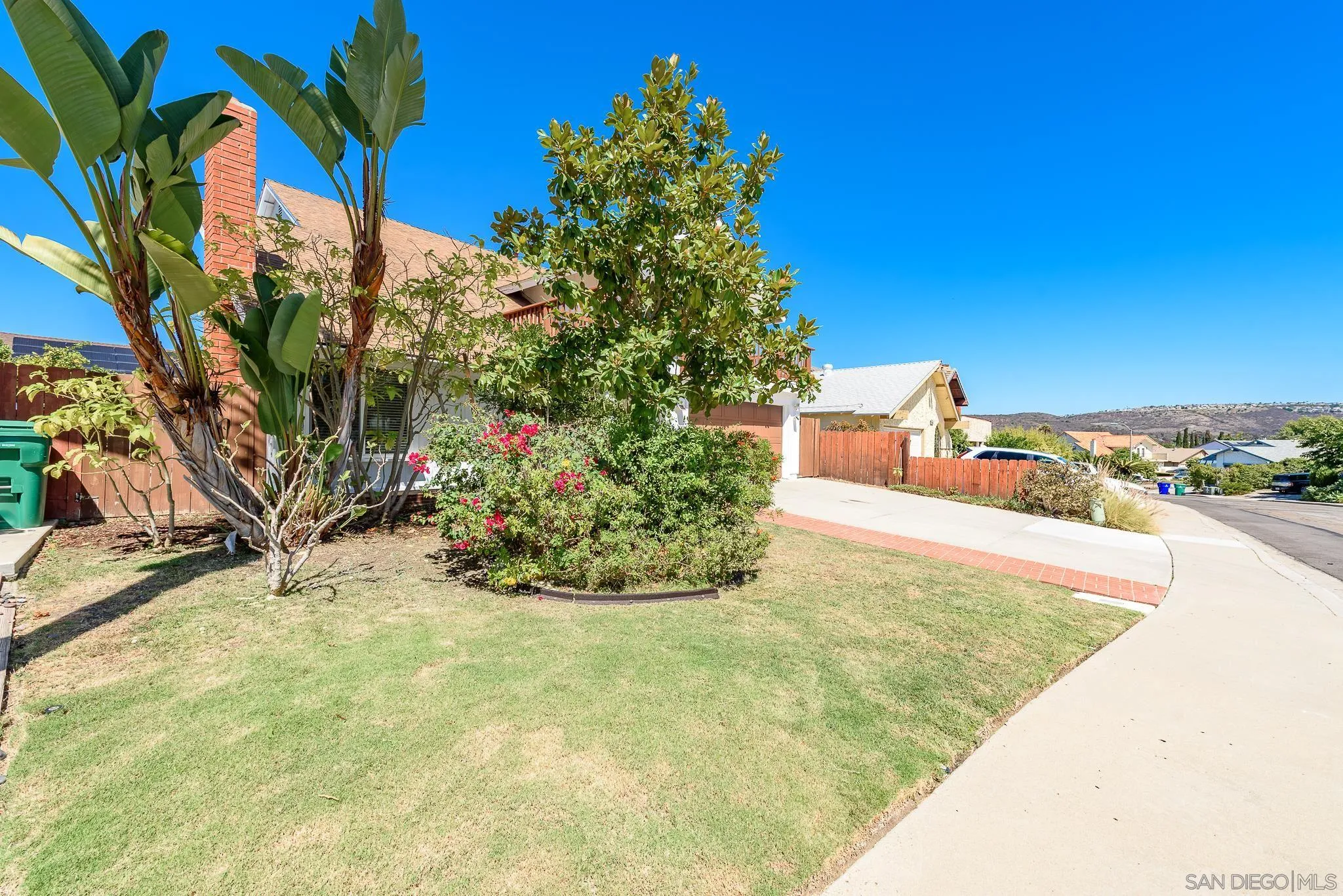 https://cdn.realtyfeed.com/cdn/127/250038746/f299585d19f8a77e1888fbf28e5bdb8d.webp