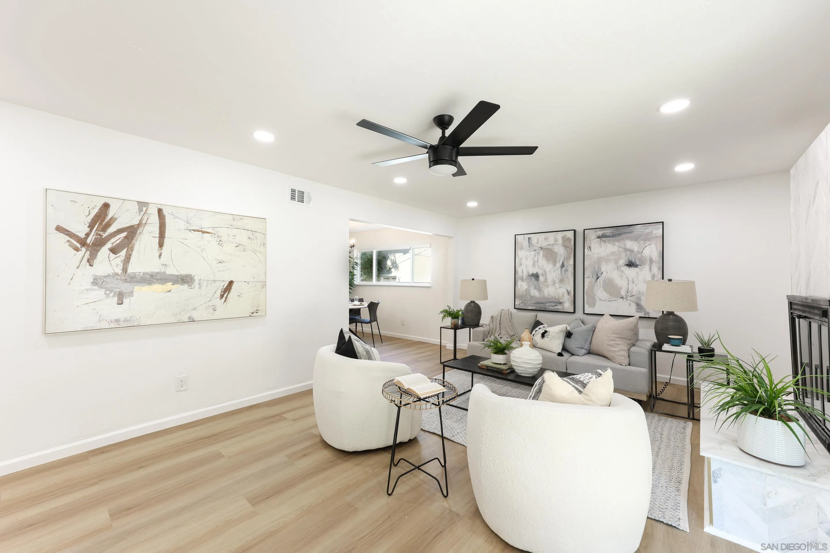 https://cdn.realtyfeed.com/cdn/127/250038762/3f8bfa7ff4e9d24f15e4adb2bd5f843e.webp