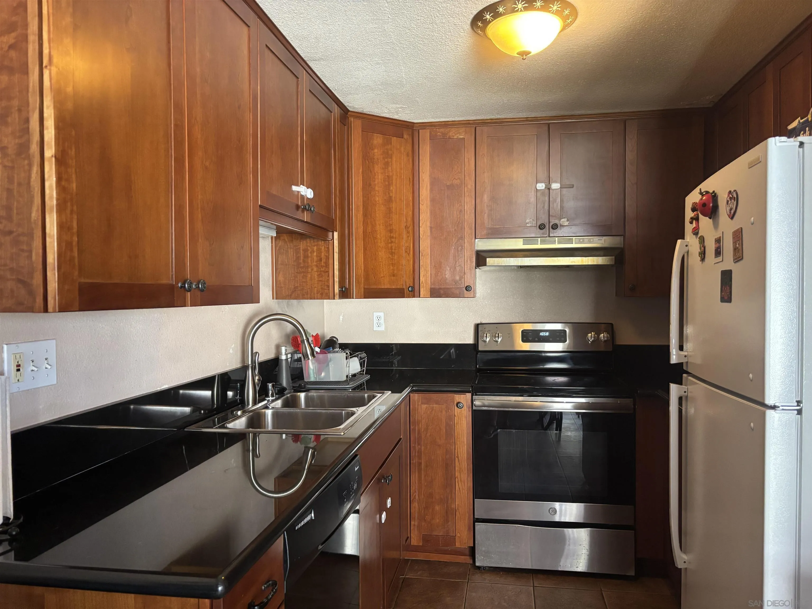 https://cdn.realtyfeed.com/cdn/127/250038763/dd55ca6dfbcfdd5b5587e6237a701b01.webp