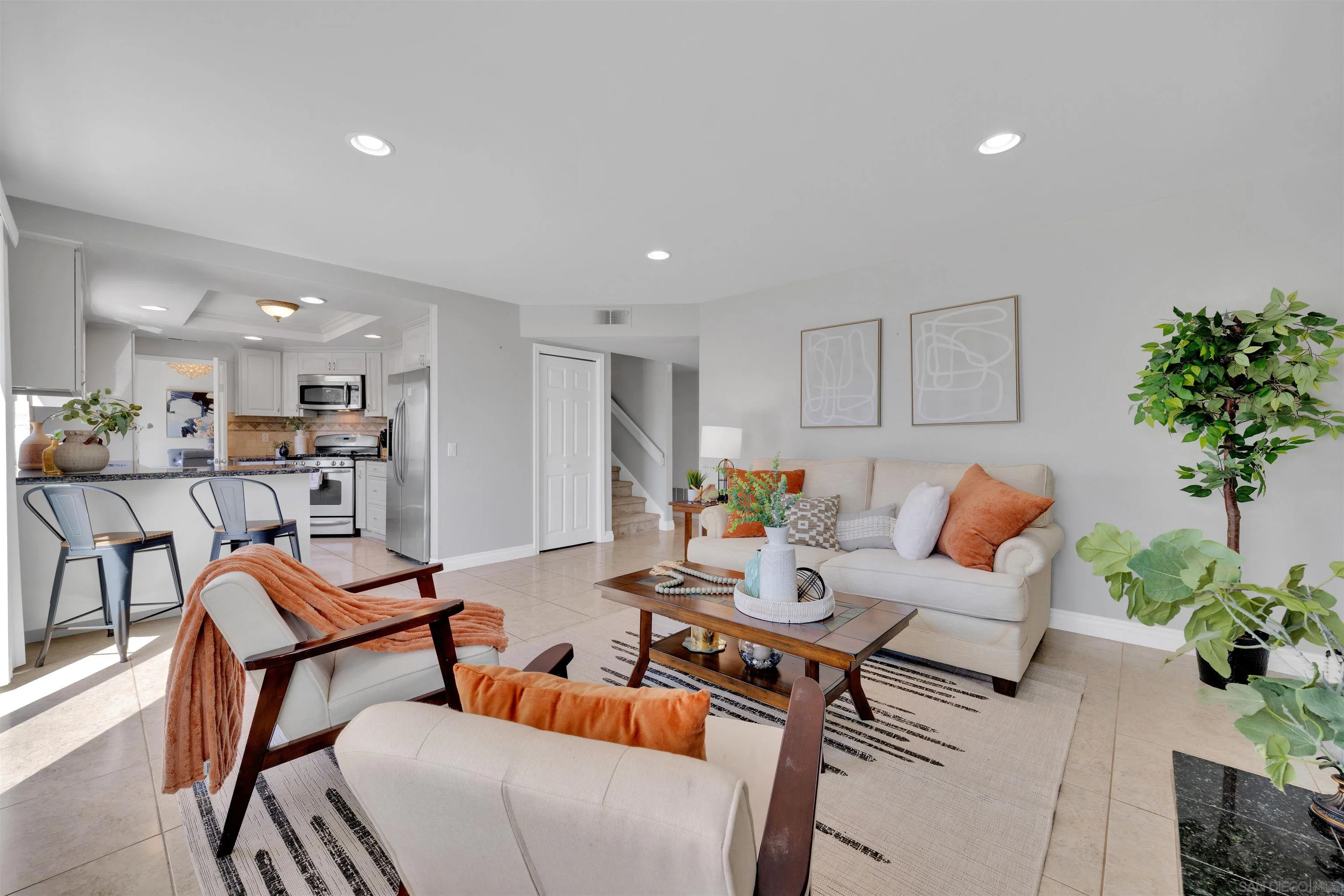 https://cdn.realtyfeed.com/cdn/127/250038767/805a1f2ac838f437598e4d30935a838a.webp