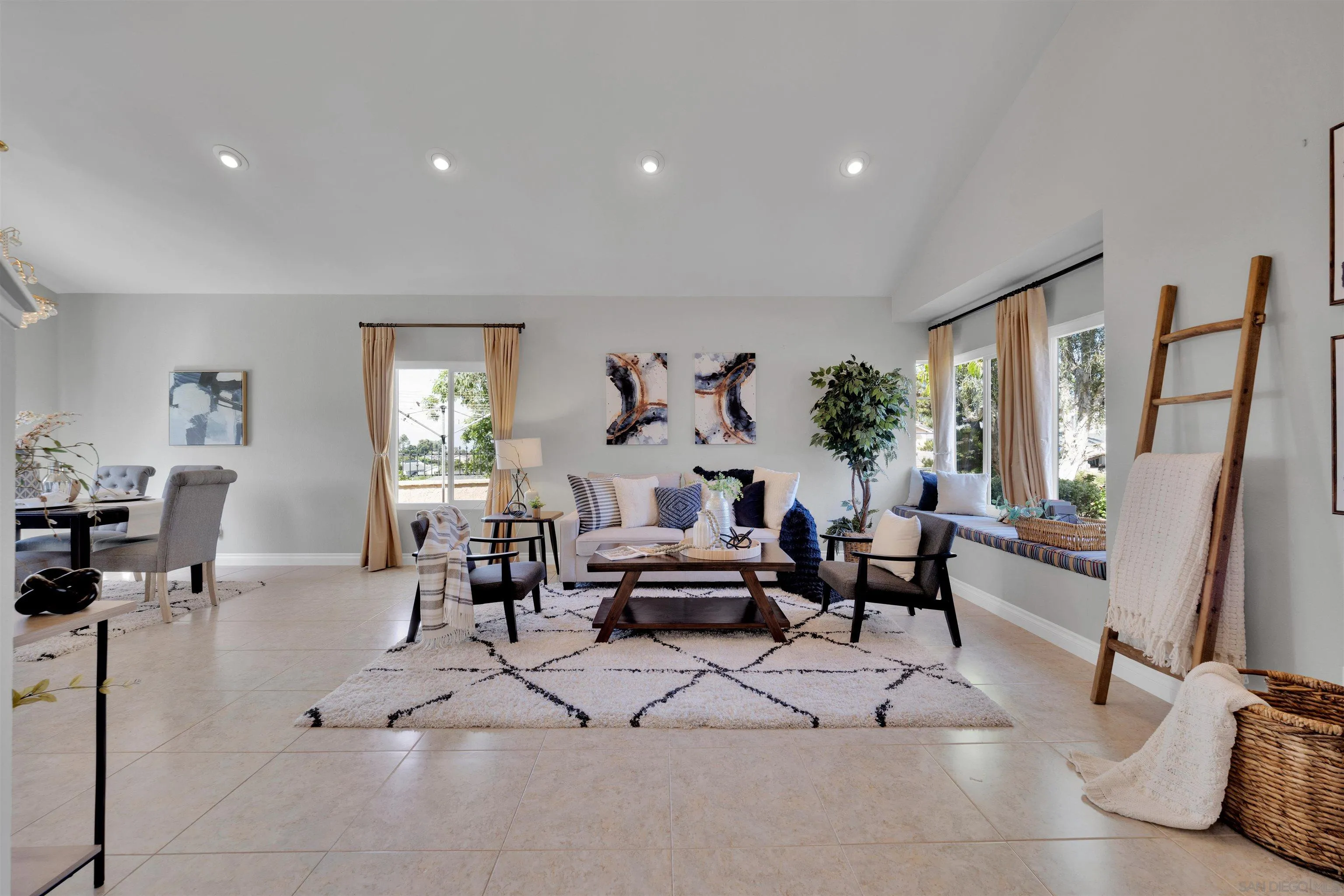 https://cdn.realtyfeed.com/cdn/127/250038767/ea1a1f53335e4f69b1334c2056c3d65a.webp