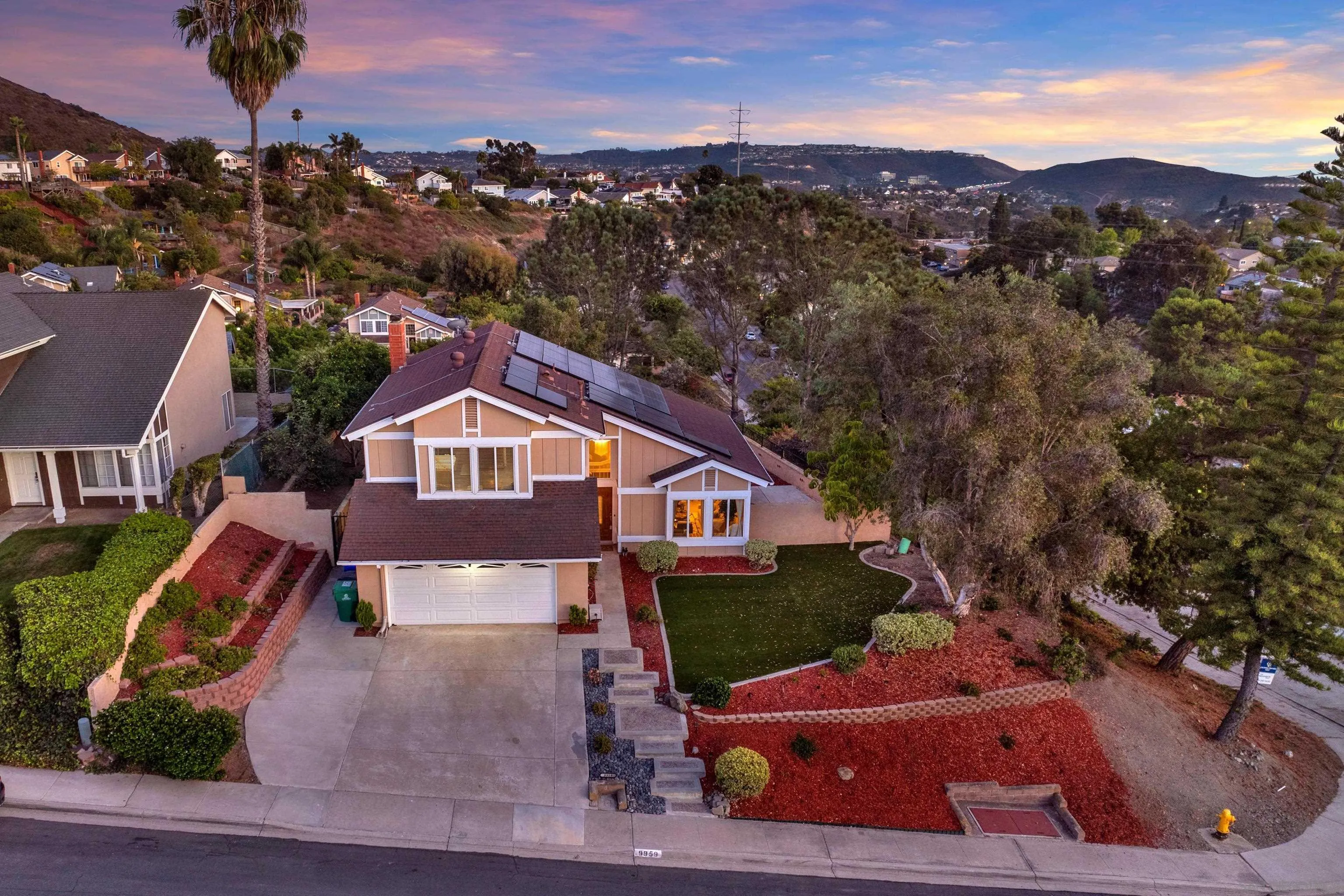 https://cdn.realtyfeed.com/cdn/127/250038767/f222498b9056b200a886182ed049fa5b.webp