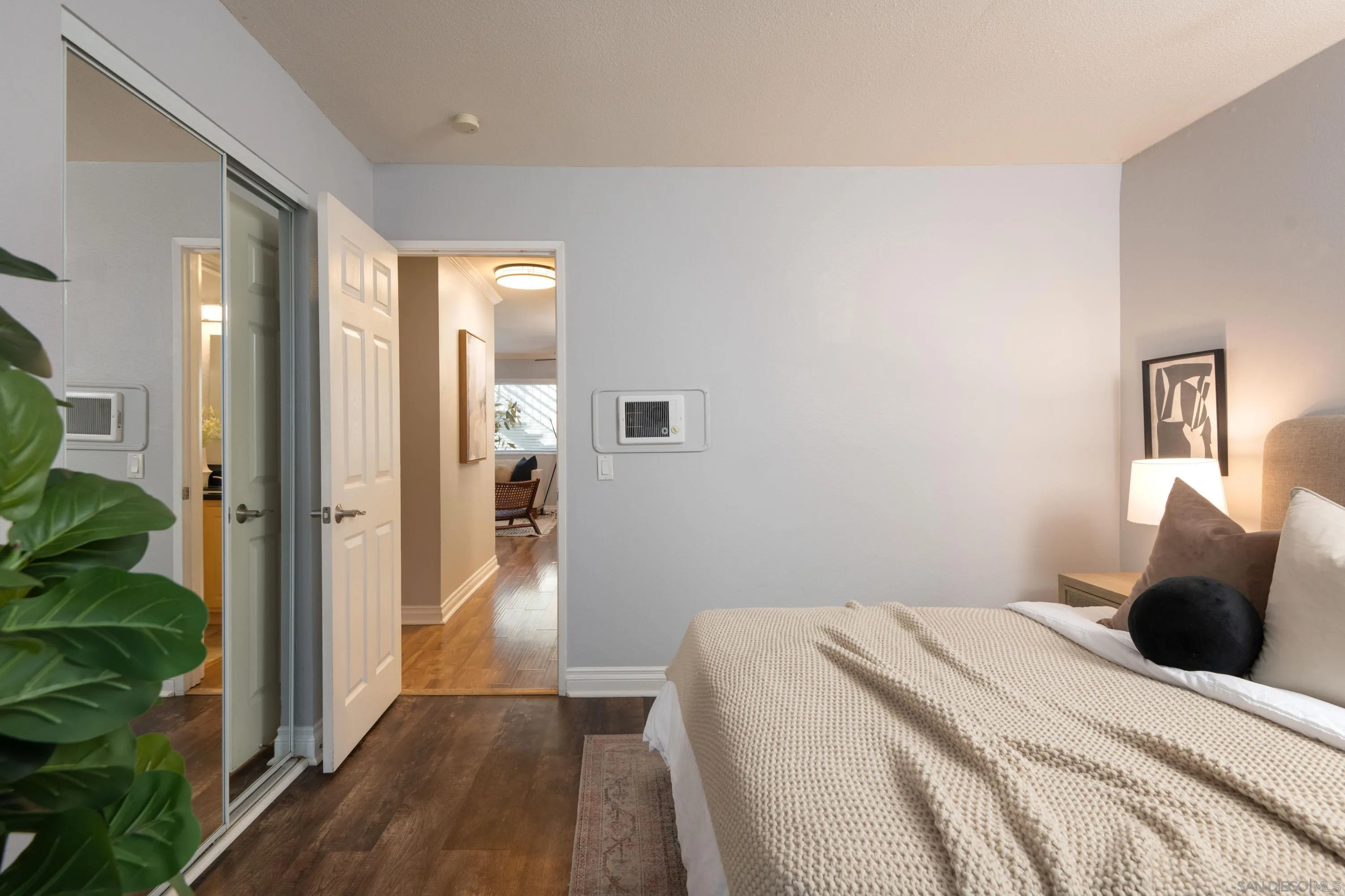 Photo #10: 250038771 Listing: Photo #10