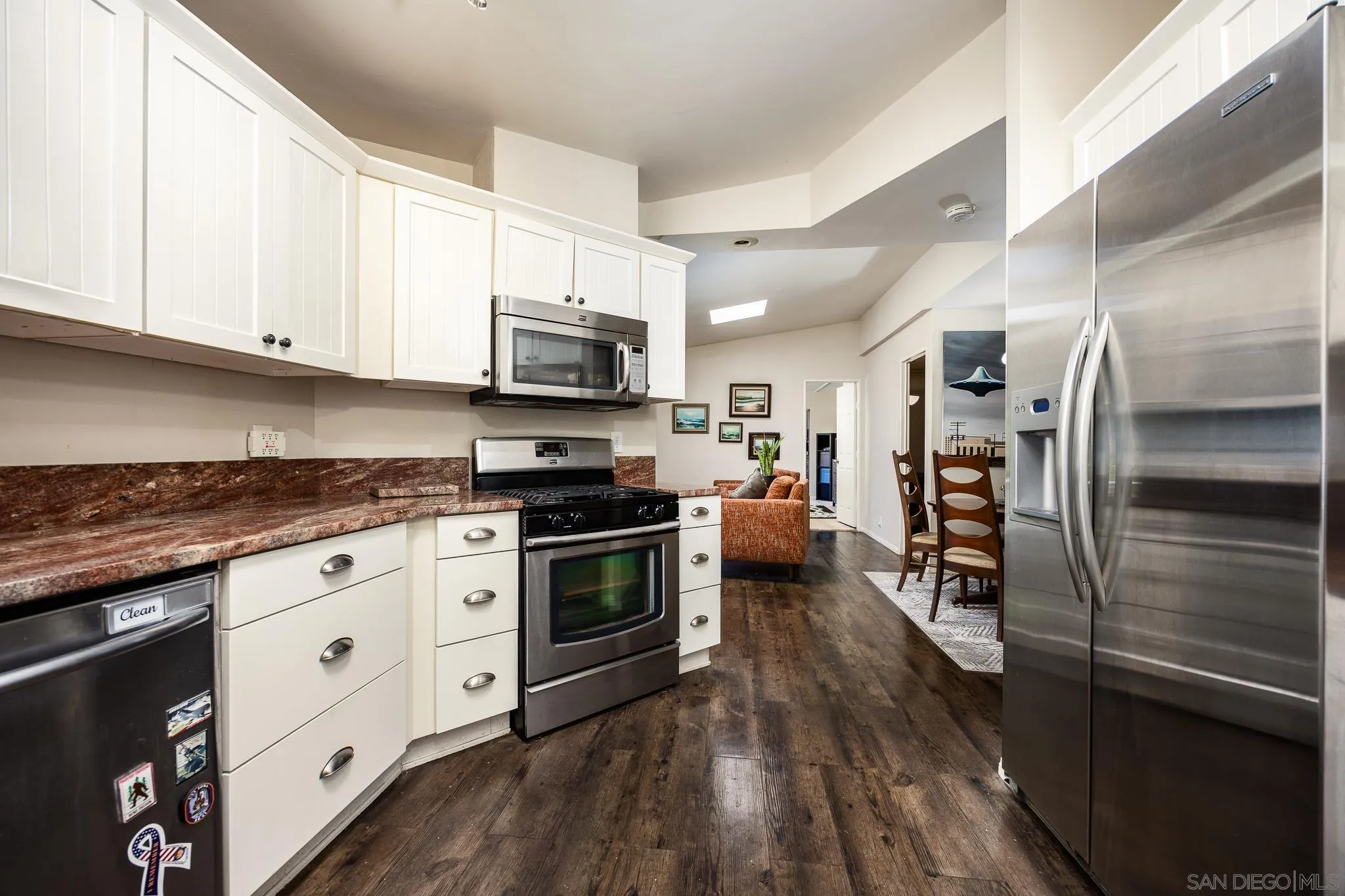 https://cdn.realtyfeed.com/cdn/127/250038779/d8c051c6c2da66710e7cca937ba330ed.webp