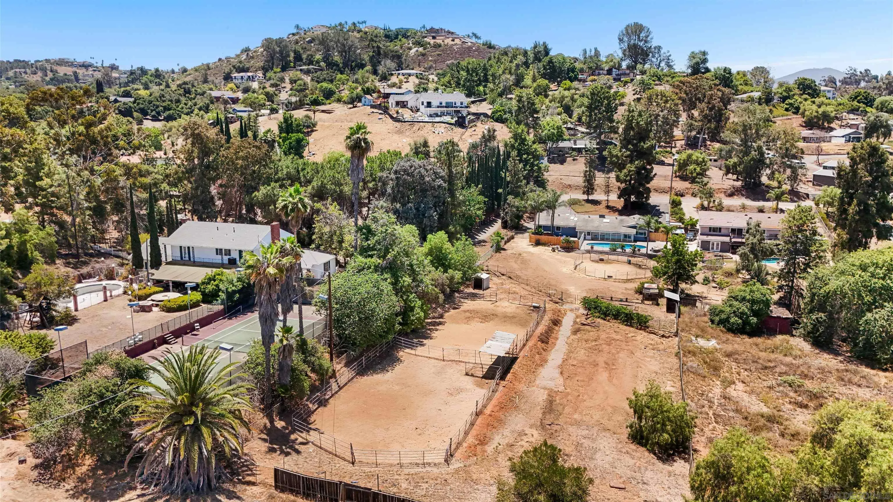 https://cdn.realtyfeed.com/cdn/127/250038784/c112fb0ef7f33cf3a1d257624e7e0703.webp