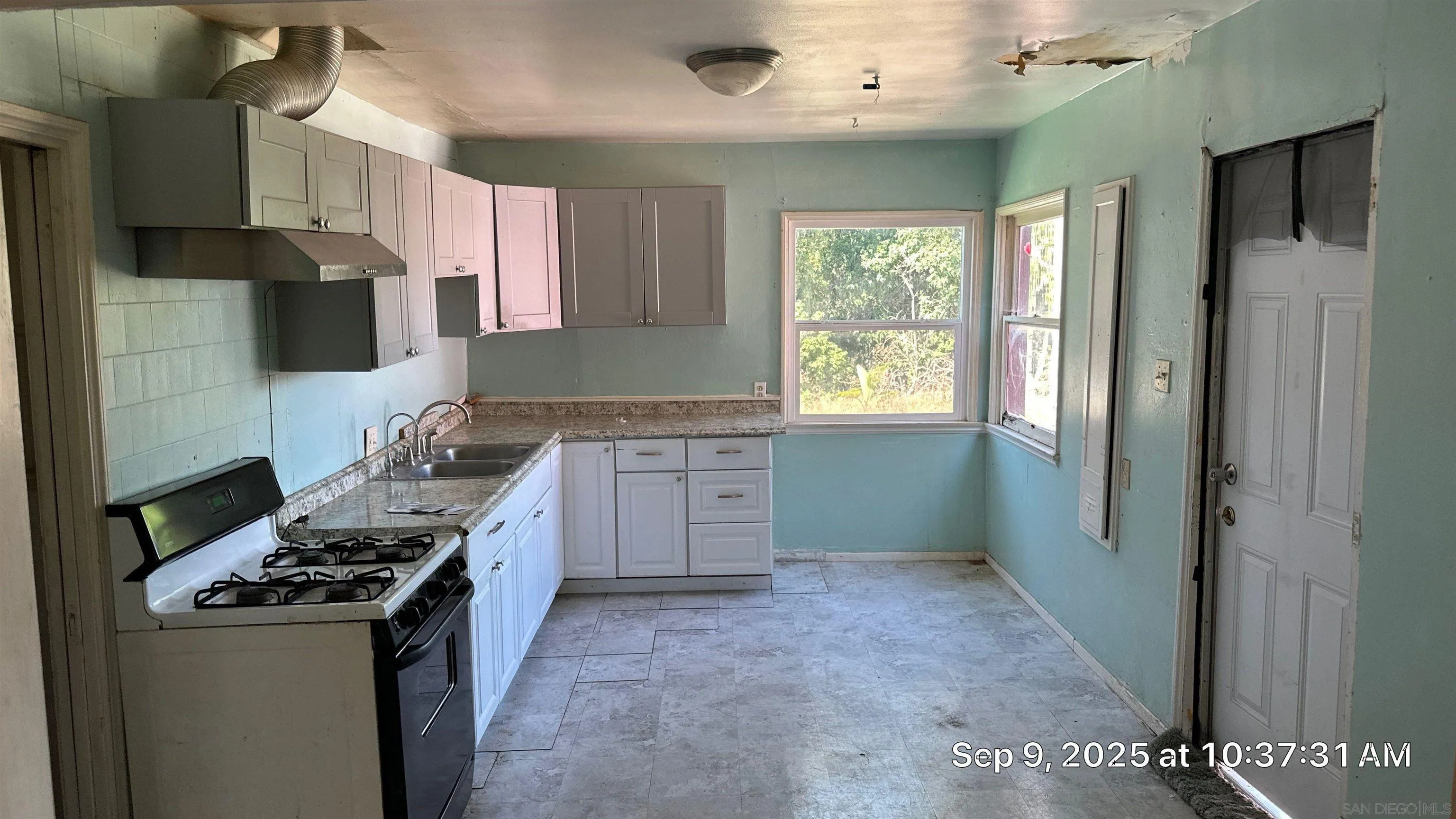 https://cdn.realtyfeed.com/cdn/127/250038785/ff0ce3406cc8c24537bf2e8624d823e4.webp