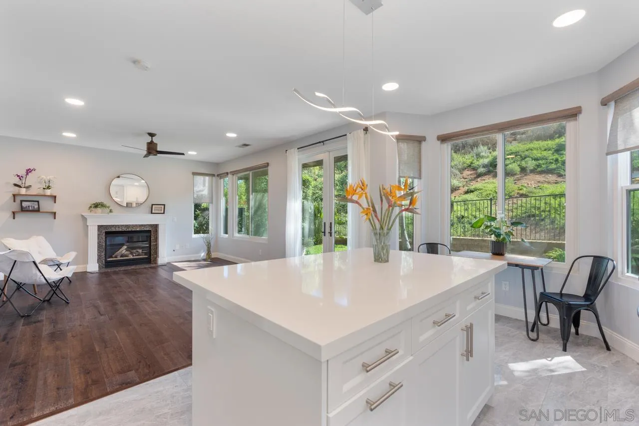 https://cdn.realtyfeed.com/cdn/127/250038789/940b7b269f6d6543d99269d9d3d950a3.webp