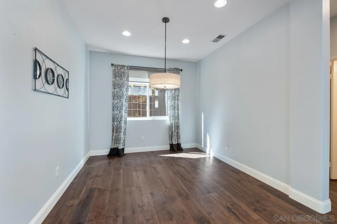 https://cdn.realtyfeed.com/cdn/127/250038789/b04f122343e23dd76f5d98d3a2489335.webp
