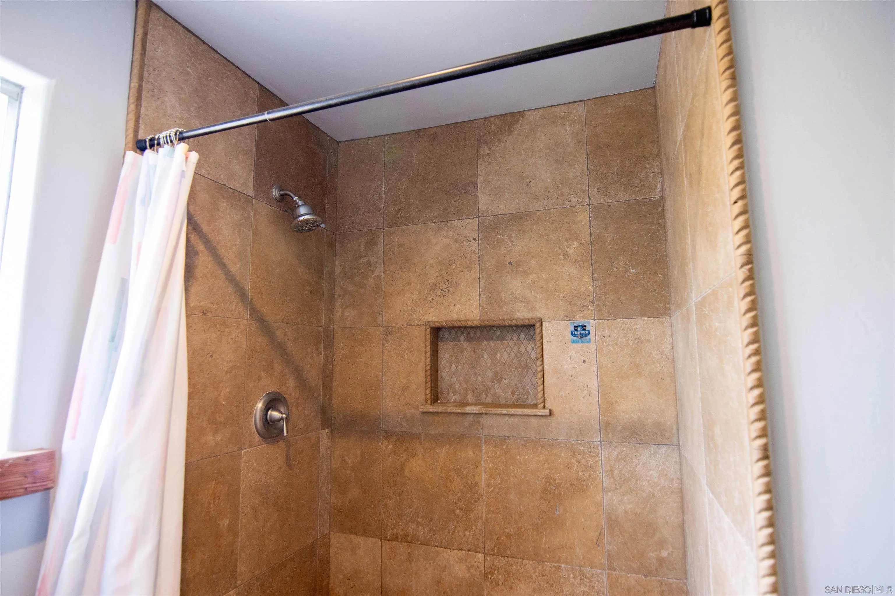 https://cdn.realtyfeed.com/cdn/127/250038790/f762c714006fe317f18ed2271f5fdf2c.webp