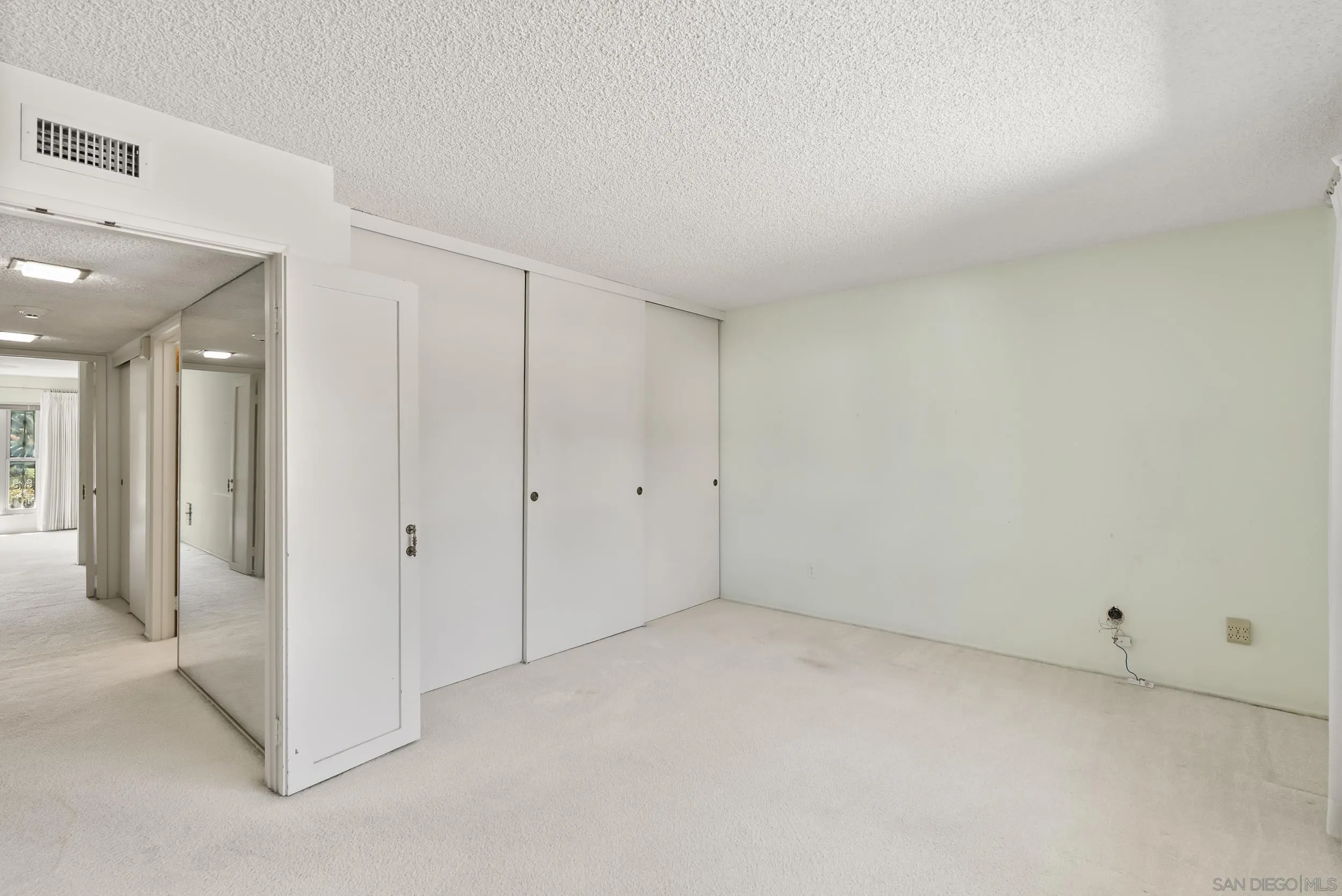 https://cdn.realtyfeed.com/cdn/127/250038791/7fa48e74c3b1c84924388280cfeff5da.webp