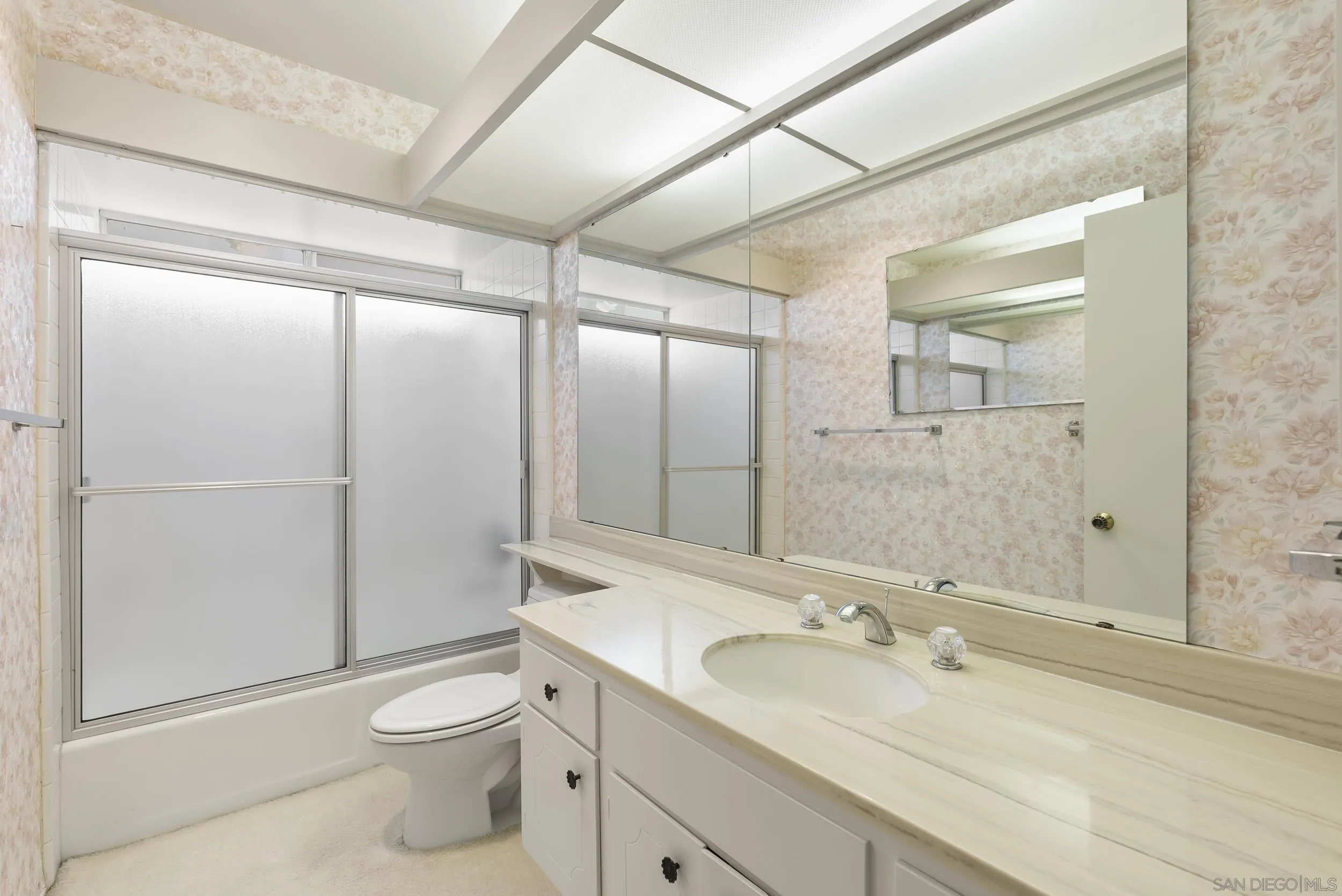 https://cdn.realtyfeed.com/cdn/127/250038791/f1ffb1c028d26bbfb95bb0d69c693a5f.webp