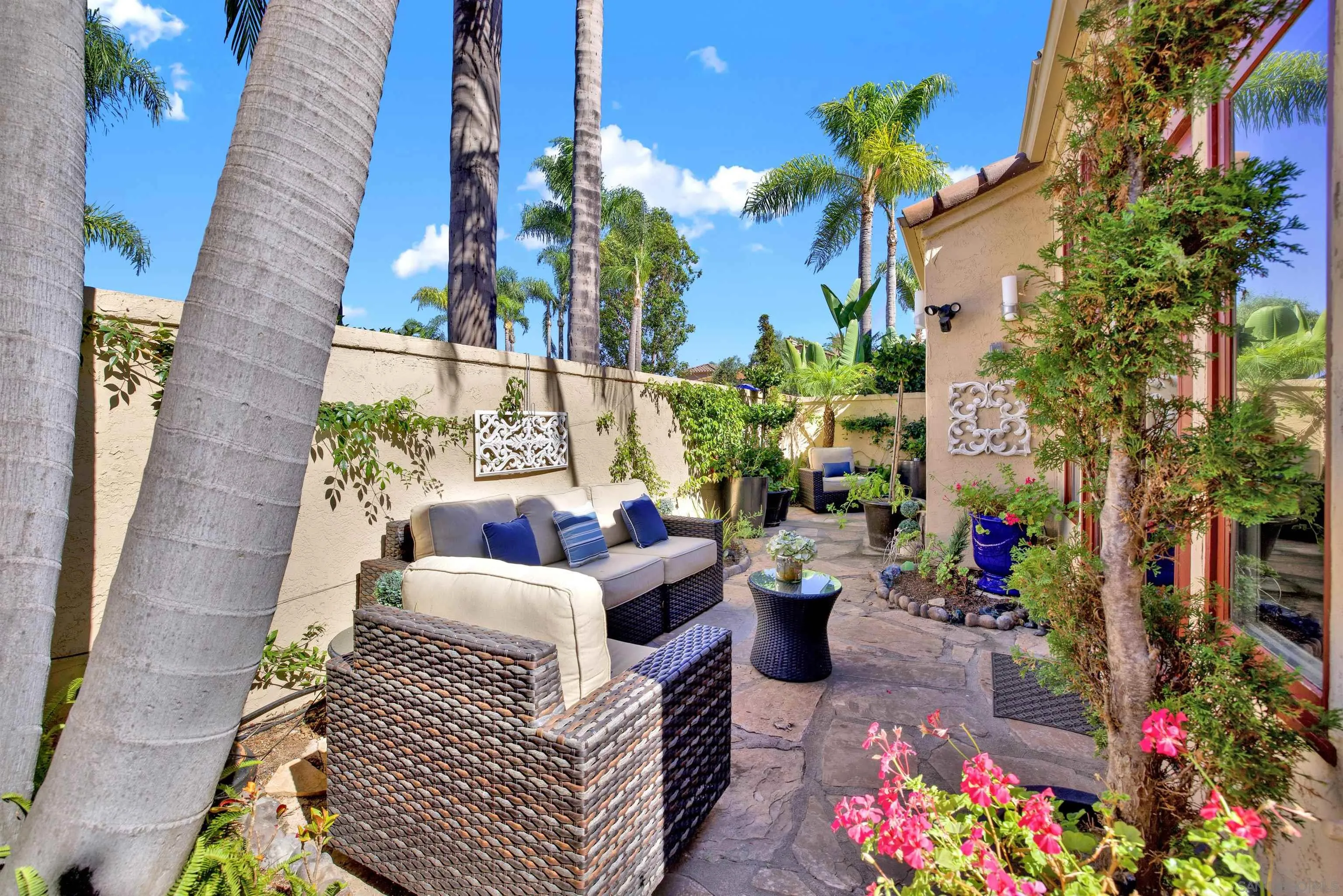 https://cdn.realtyfeed.com/cdn/127/250038792/c61ba8c26313b312f68e26ec2f359945.webp