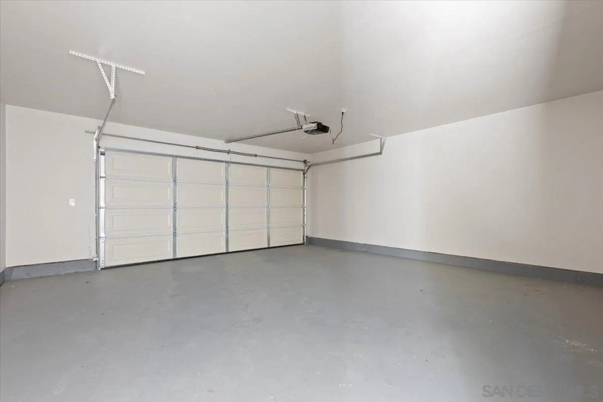 https://cdn.realtyfeed.com/cdn/127/250038798/8d9f976c4727d58b26120fec4f394ff7.webp