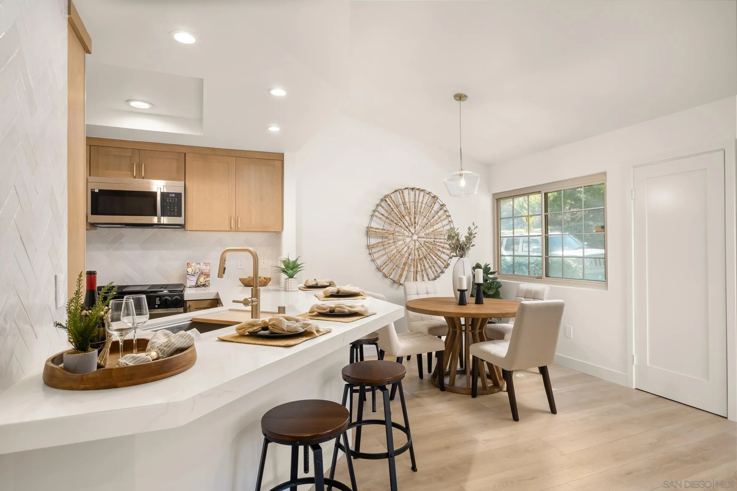 Photo #4: 250038799 Listing 