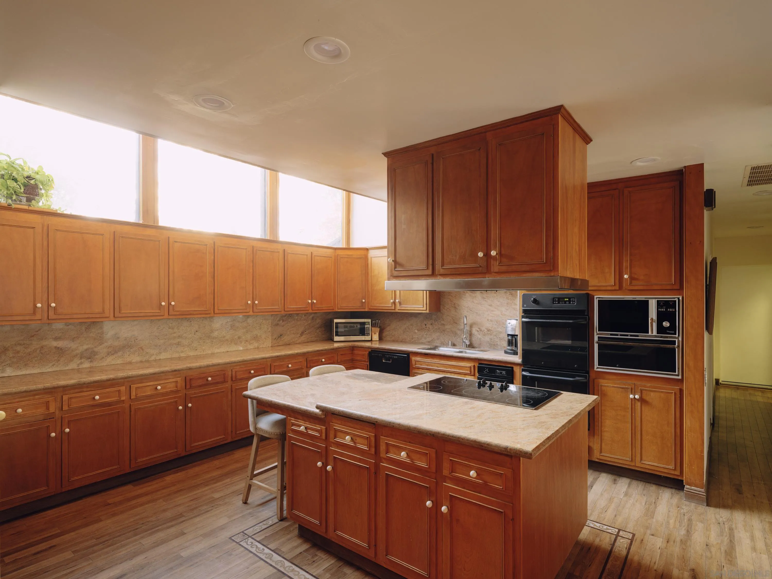 https://cdn.realtyfeed.com/cdn/127/250038807/b9cacd6f1ced5c5cde1b3de48a45a841.webp