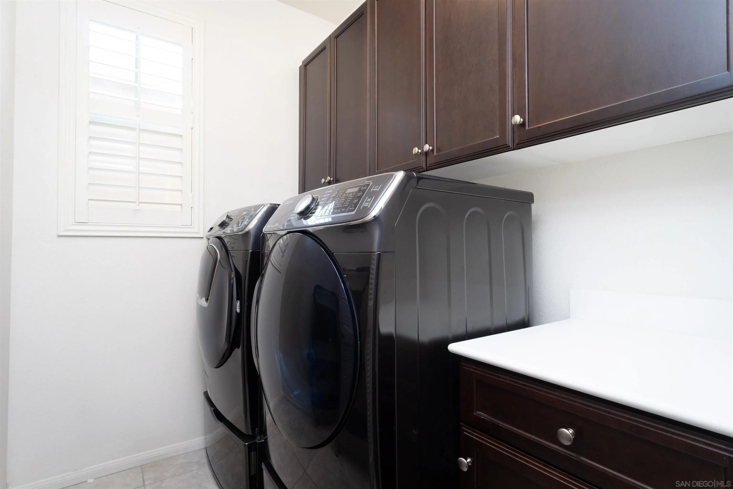 https://cdn.realtyfeed.com/cdn/127/250038809/925685c4cd22082095553c96972ce619.webp