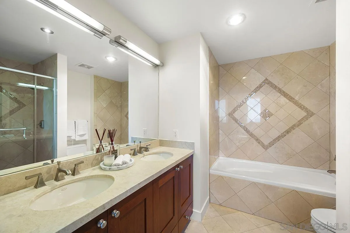 Photo #32: 250038810 Listing: Photo #32