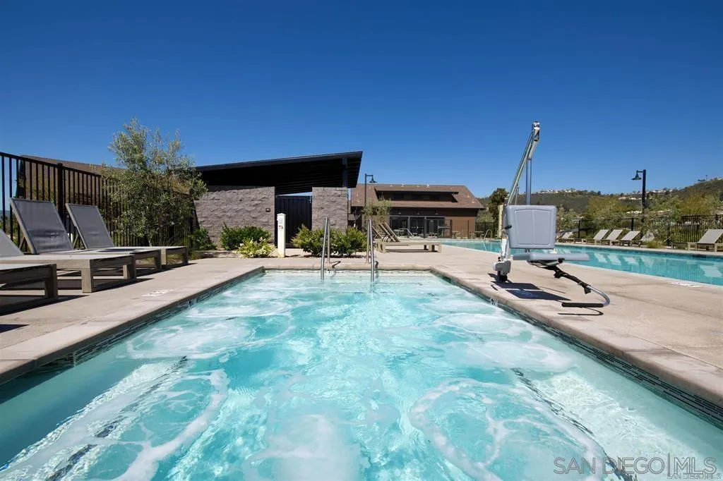 https://cdn.realtyfeed.com/cdn/127/250038811/c445230a3c1f6d2bc7752e1b442f97b7.webp