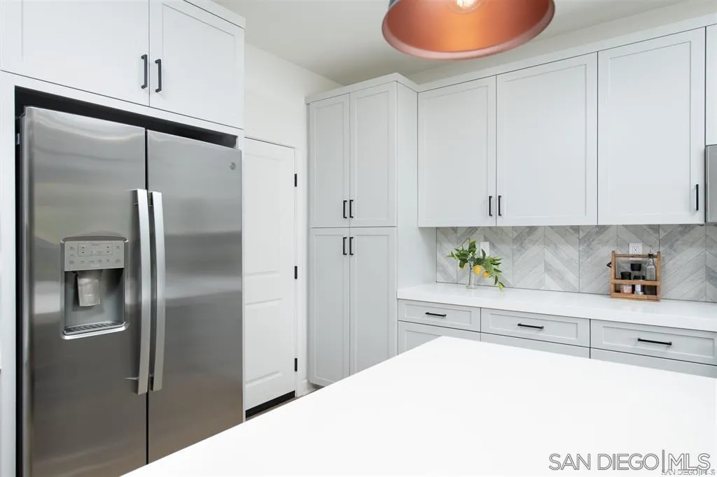 https://cdn.realtyfeed.com/cdn/127/250038811/d58645aef7771d1fb09cf5f6ecf1cf60.webp