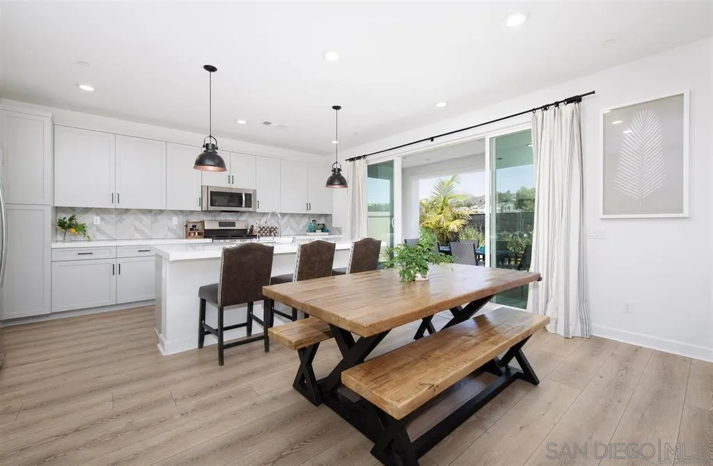 https://cdn.realtyfeed.com/cdn/127/250038811/ec7159c02c51466c116b22e9251ea5a7.webp