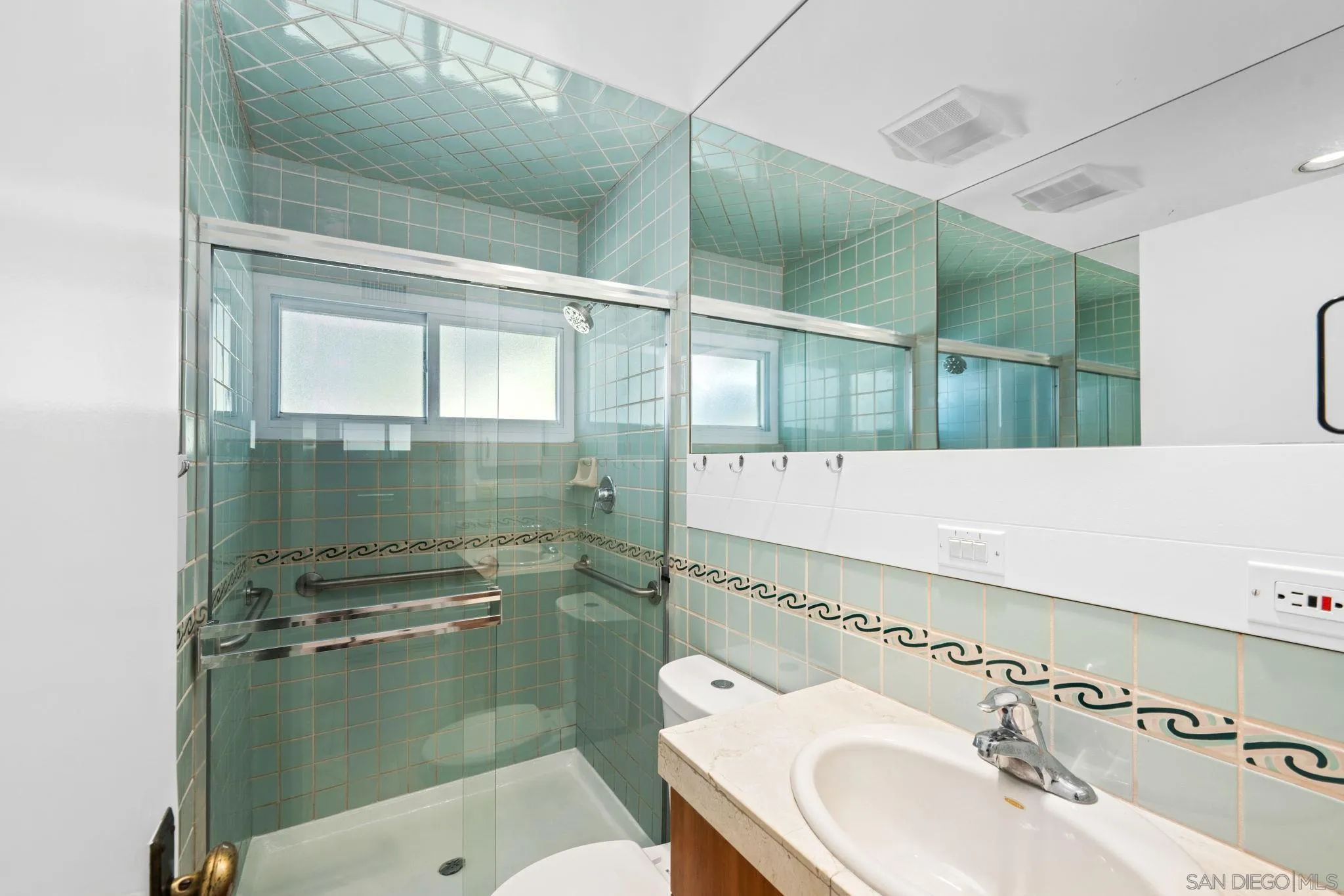 https://cdn.realtyfeed.com/cdn/127/250038814/bf3b271d5fa4581385fec1f249fef4b7.webp