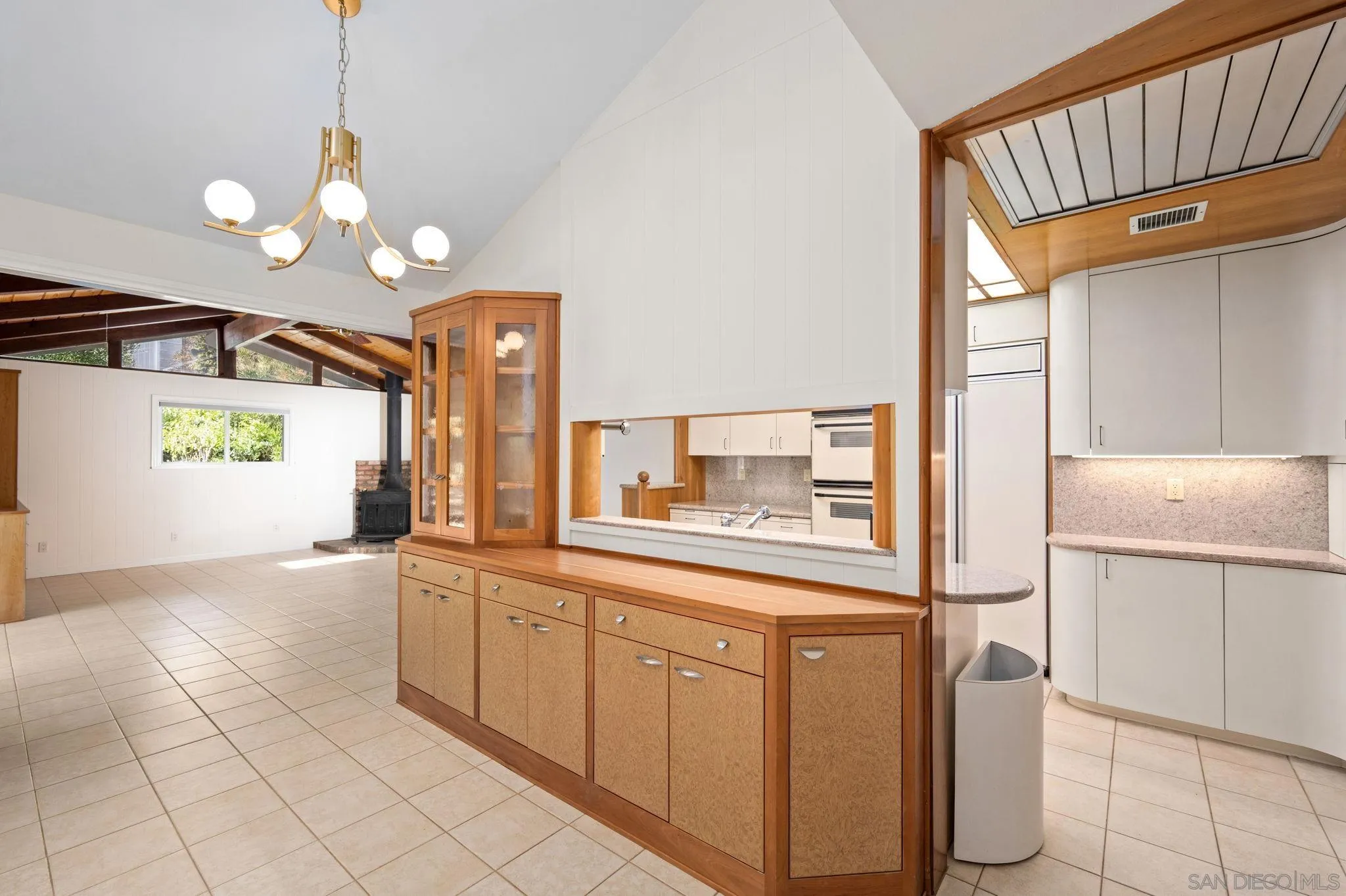 https://cdn.realtyfeed.com/cdn/127/250038814/dd12ae38c7ccd1b77942c2b7558f3f0c.webp