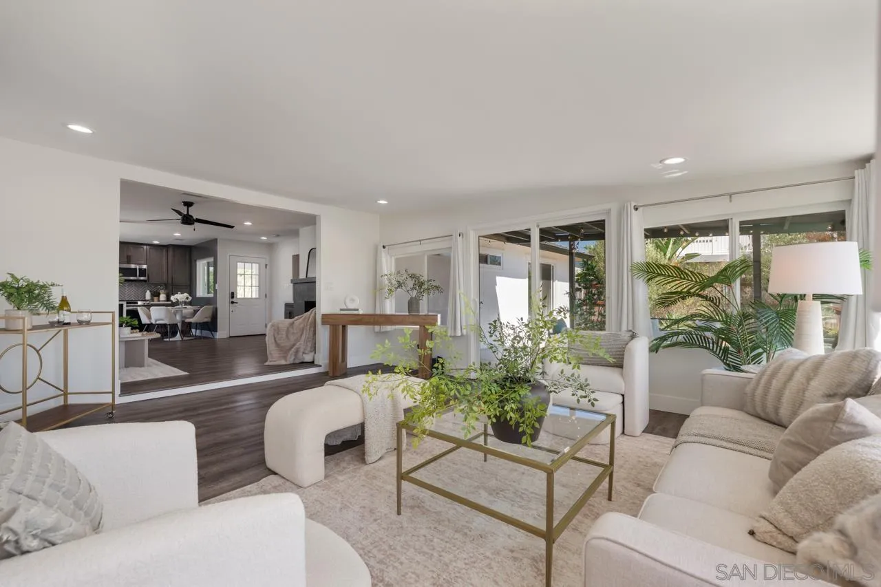 https://cdn.realtyfeed.com/cdn/127/250038822/071d05bcad4d7a73ca66ba41a6a0950b.webp