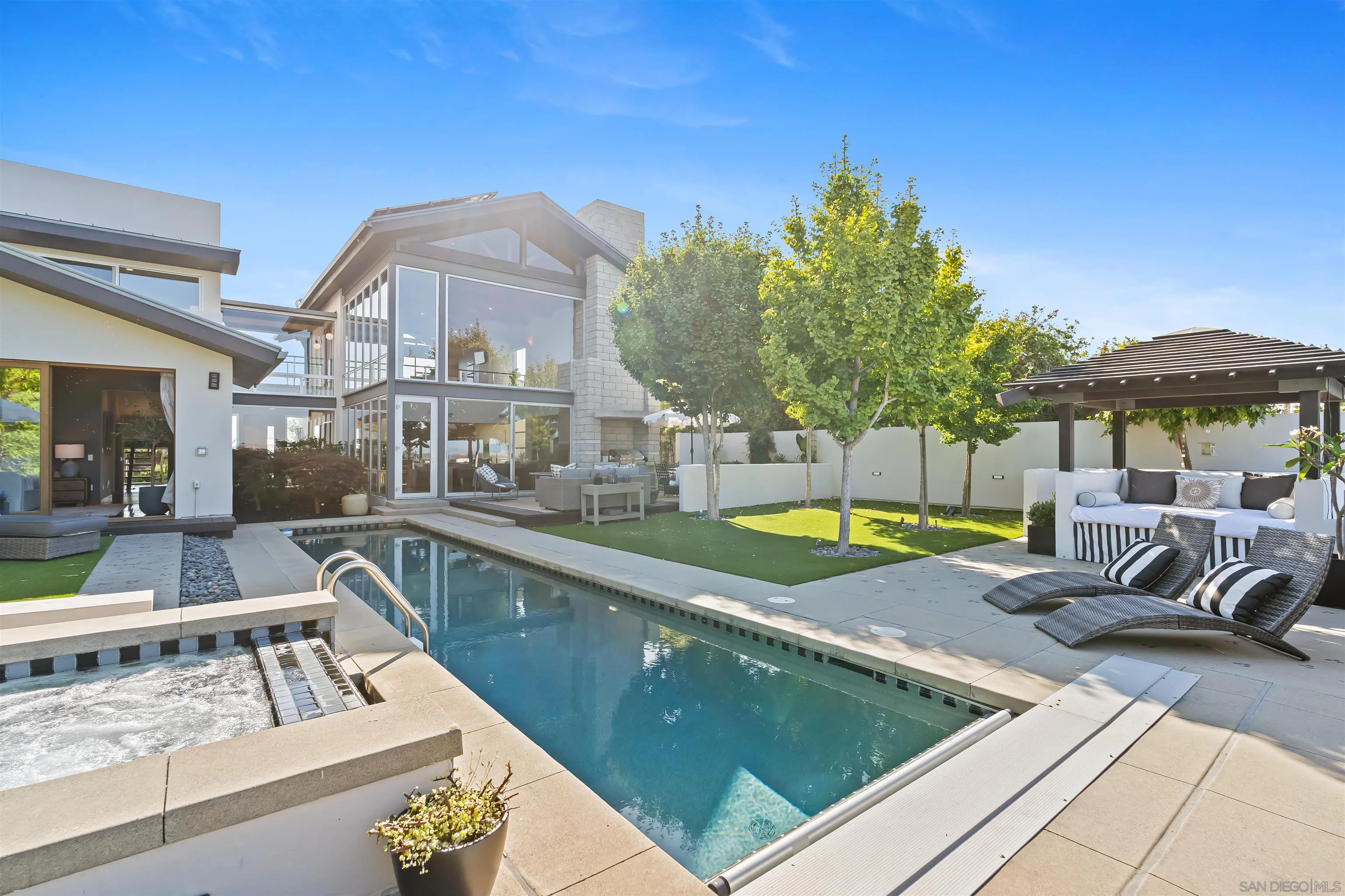 https://cdn.realtyfeed.com/cdn/127/250038827/2dad584c6e7a4c1825c060c421023189.webp