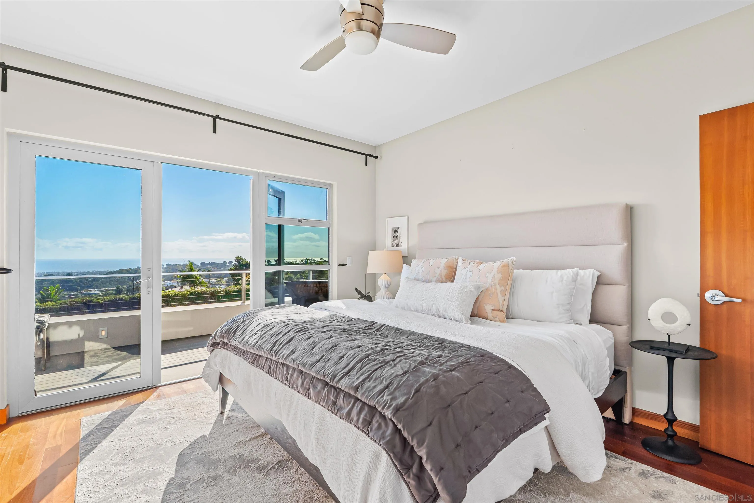 https://cdn.realtyfeed.com/cdn/127/250038827/7fc175e85f6c5b4dd701e62c53545719.webp