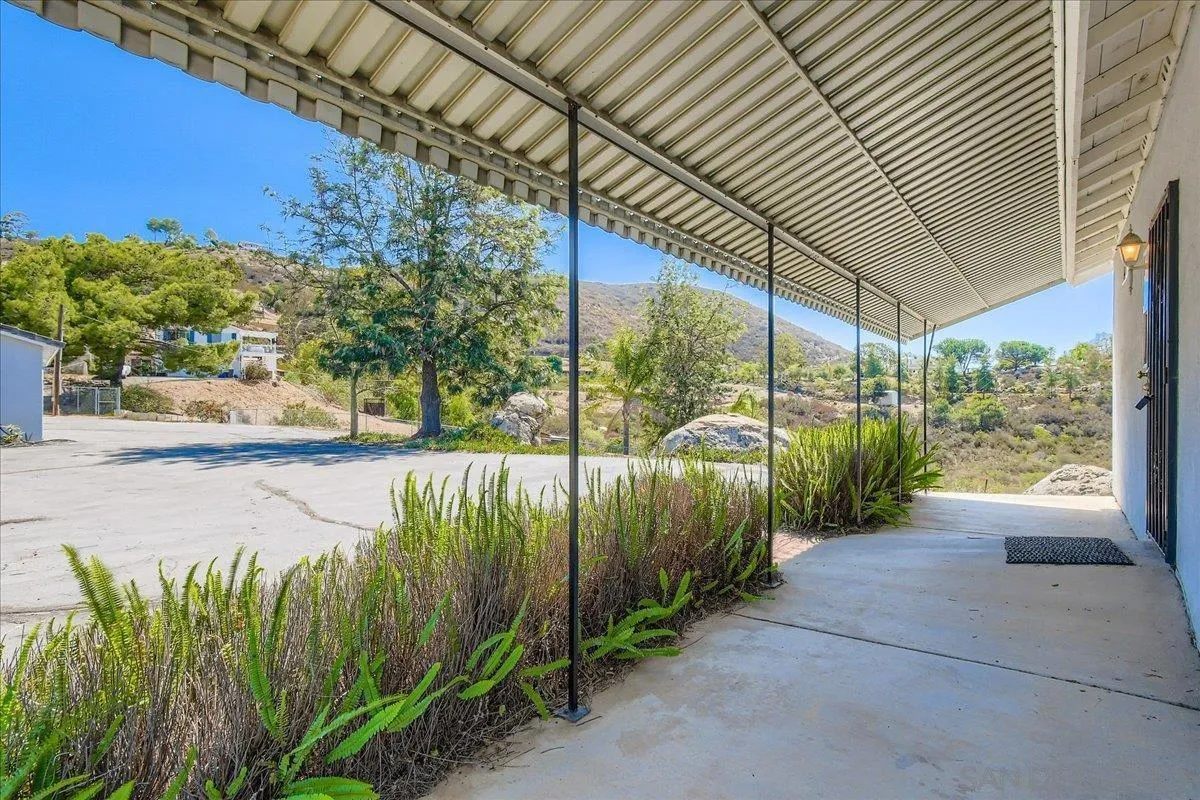 https://cdn.realtyfeed.com/cdn/127/250038828/613b2d9b57003c8cdf00b65696f8caae.webp