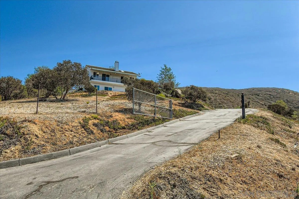 https://cdn.realtyfeed.com/cdn/127/250038828/a581c3044aa5ba791b1d892396b7a8d2.webp