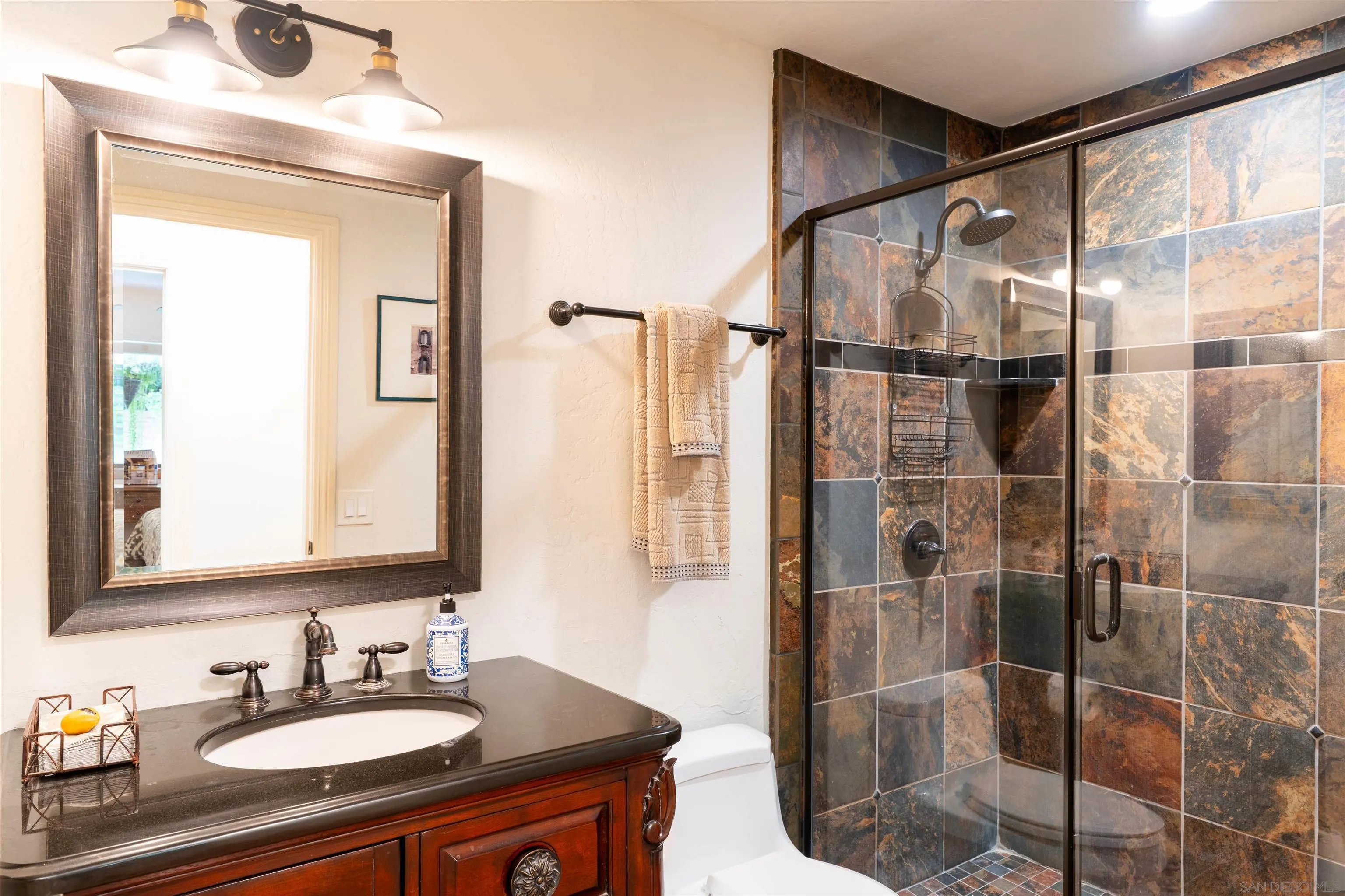 https://cdn.realtyfeed.com/cdn/127/250038840/05be90ce921fa1ca786c86a6d5d47f6b.webp