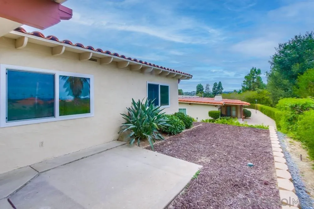 https://cdn.realtyfeed.com/cdn/127/250038844/29eb85e016b11898d2ee6634365d9d40.webp