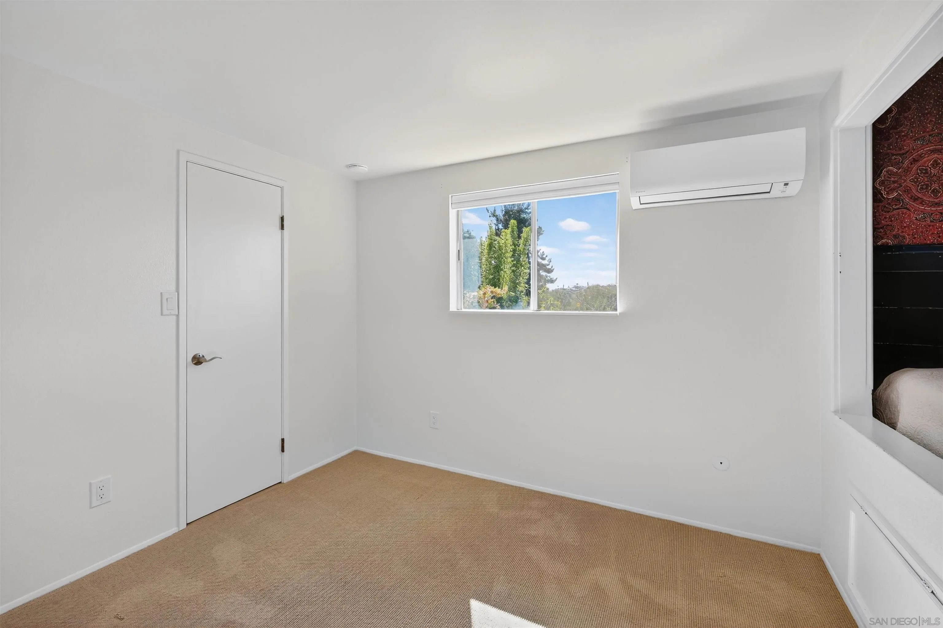https://cdn.realtyfeed.com/cdn/127/250038846/0afad7dbc547d29b98bb80f7a415cf12.webp