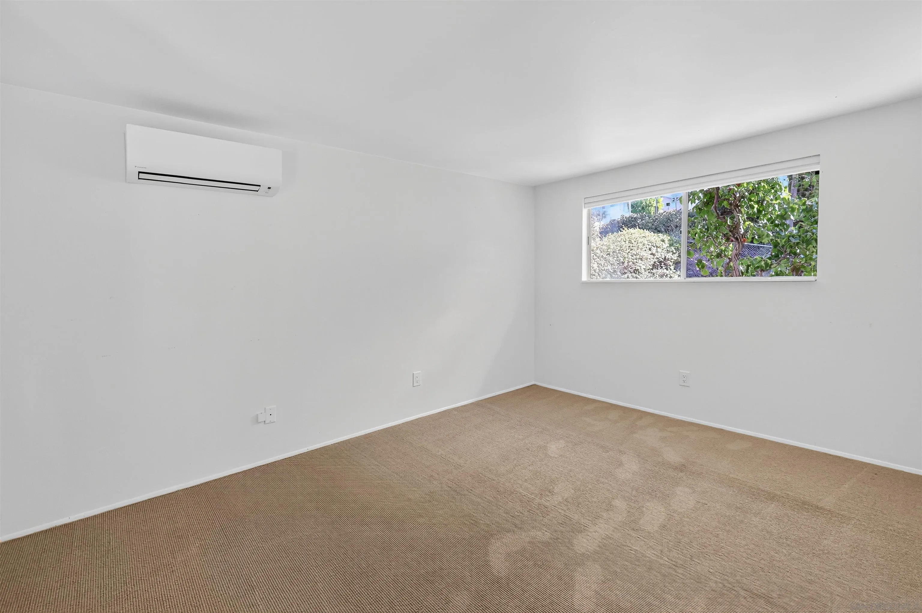 https://cdn.realtyfeed.com/cdn/127/250038846/2ee2f17717d1676652ef8c920a31d1e8.webp
