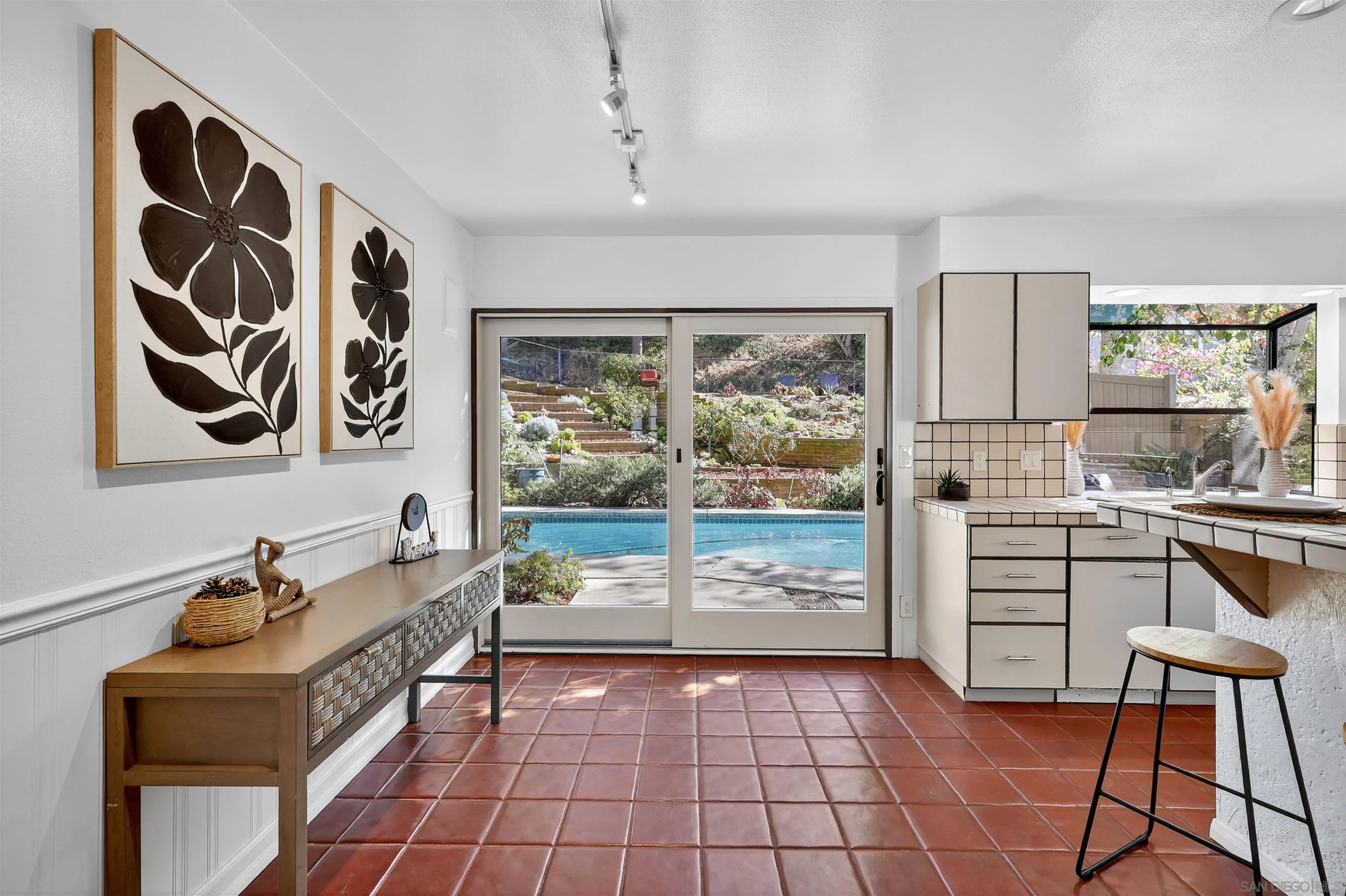 https://cdn.realtyfeed.com/cdn/127/250038846/bf5c5bd4b554a31fcabd55d9fc3404e4.webp